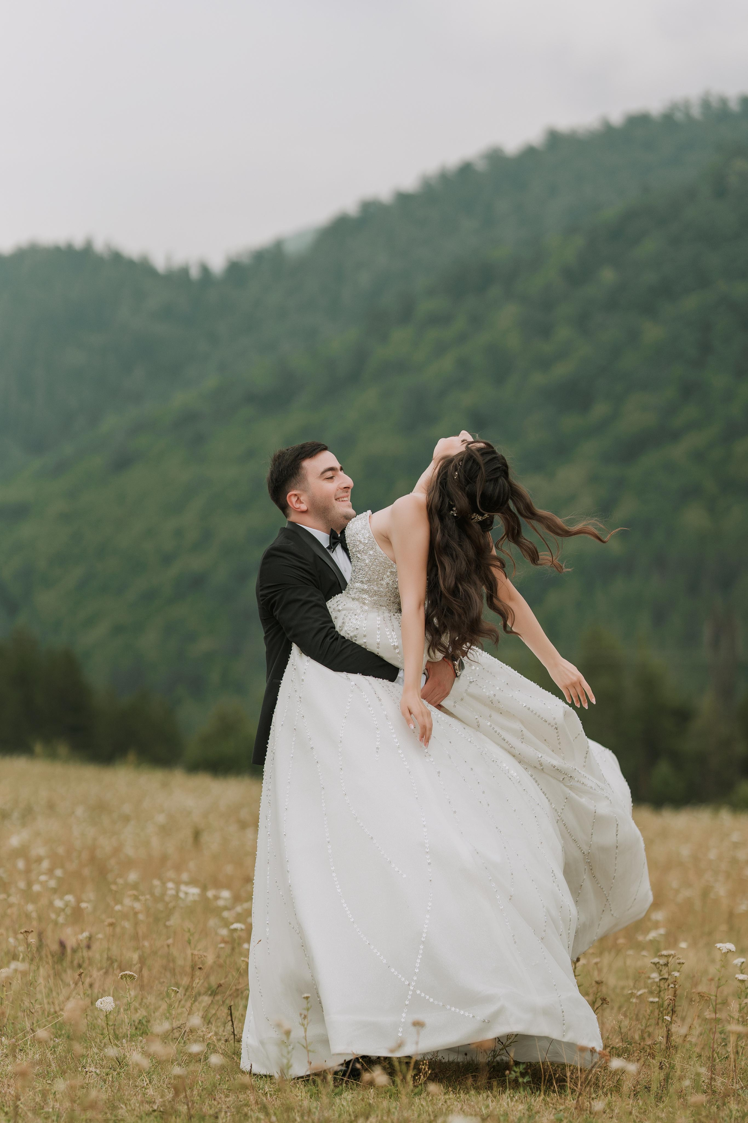 Wedding in Dilijan. Գլխավոր