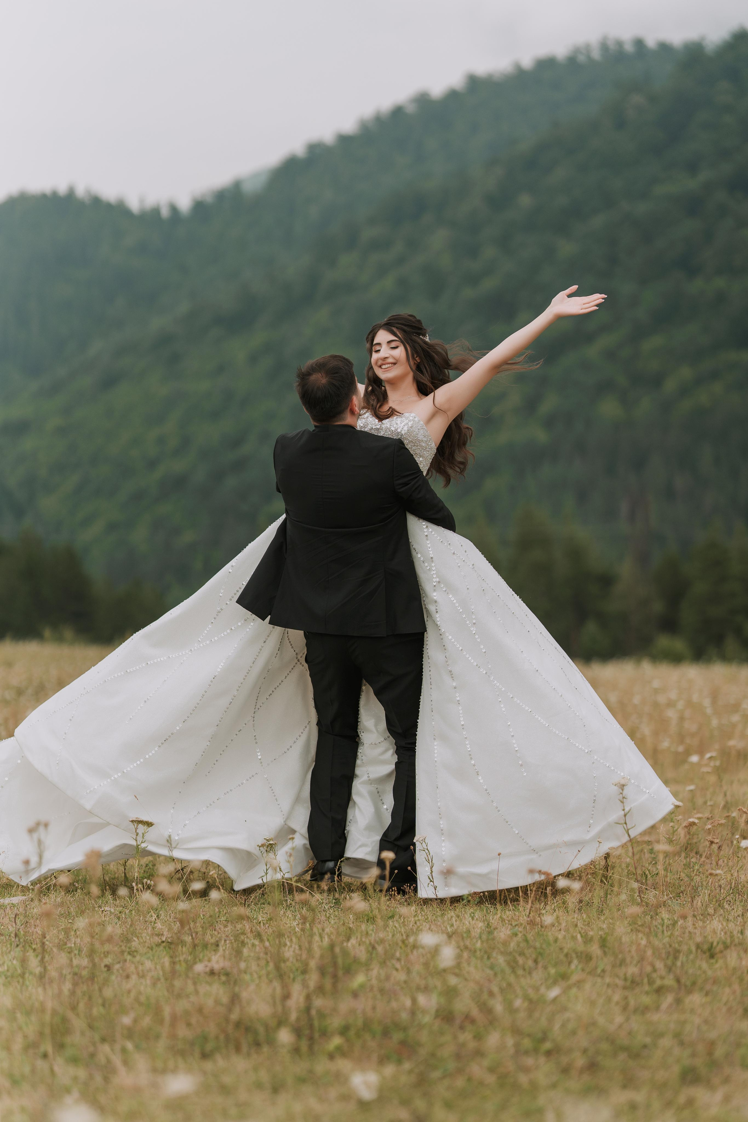 Wedding in Dilijan. Գլխավոր