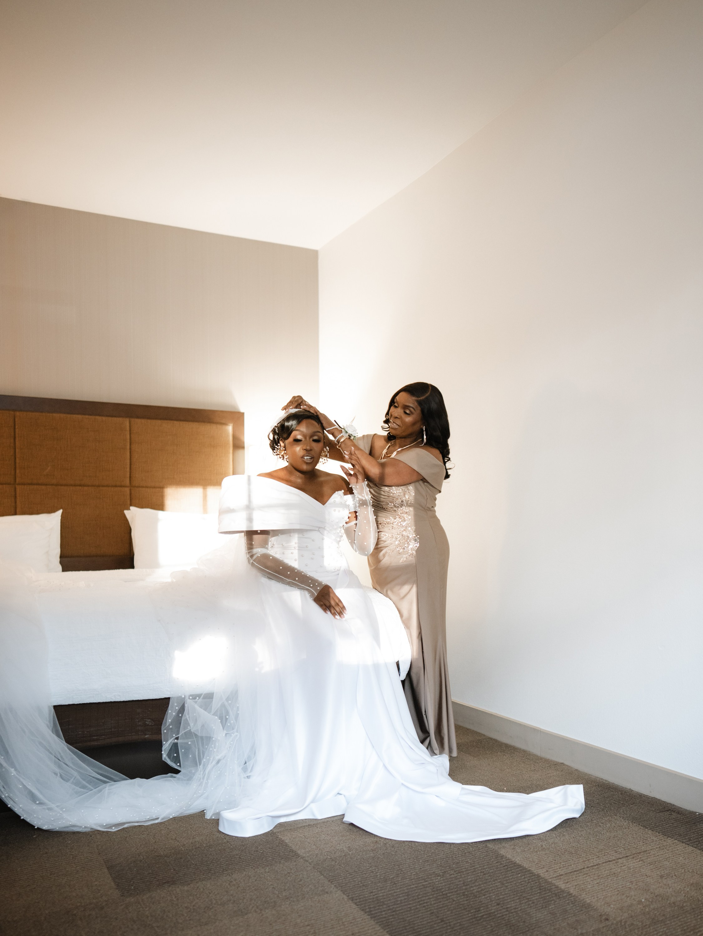Angela & Jacktone’s wedding — New Paltz, NY. Portrait and wedding photographer in New York