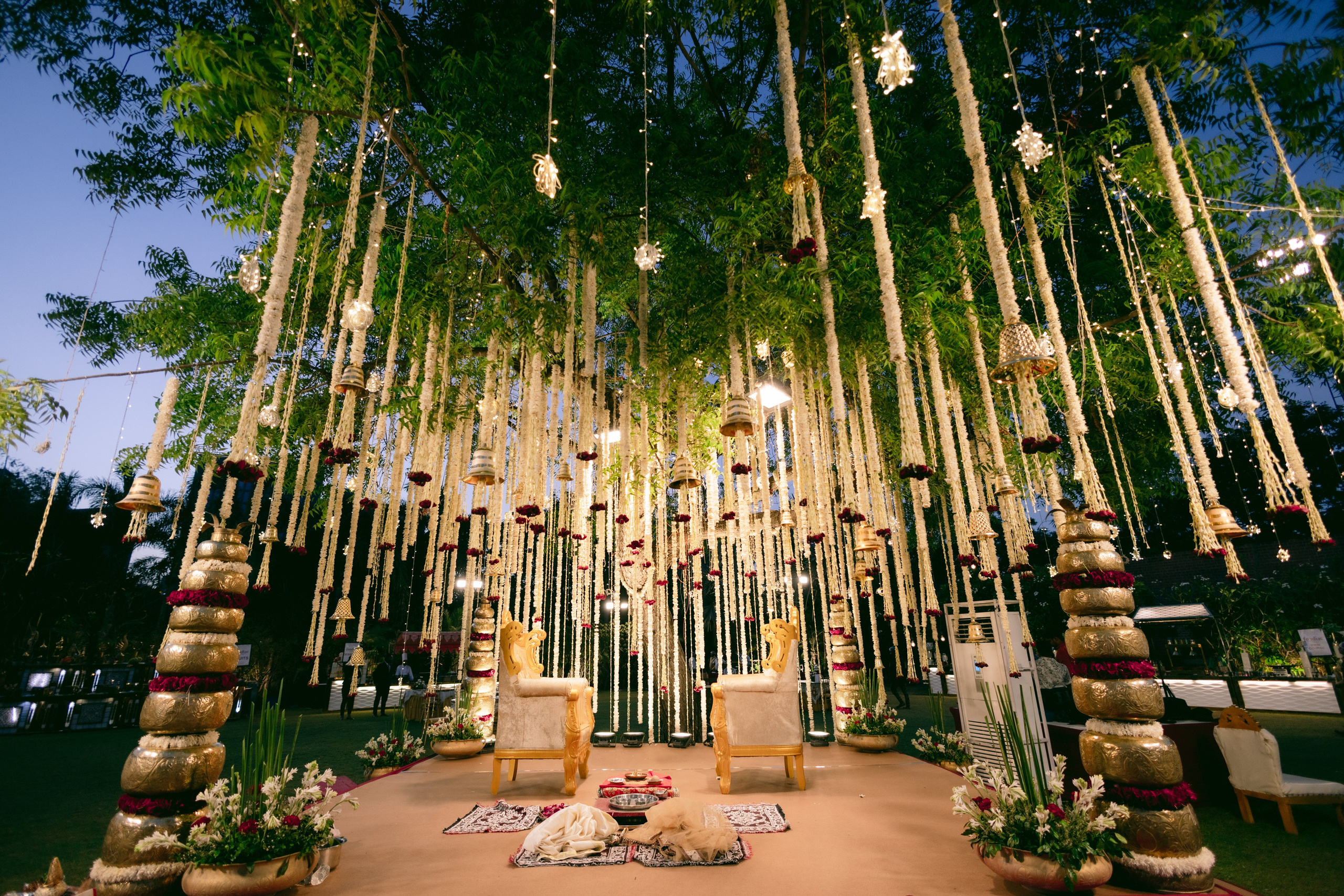 WEDDINGS. Love Emotions Weddings