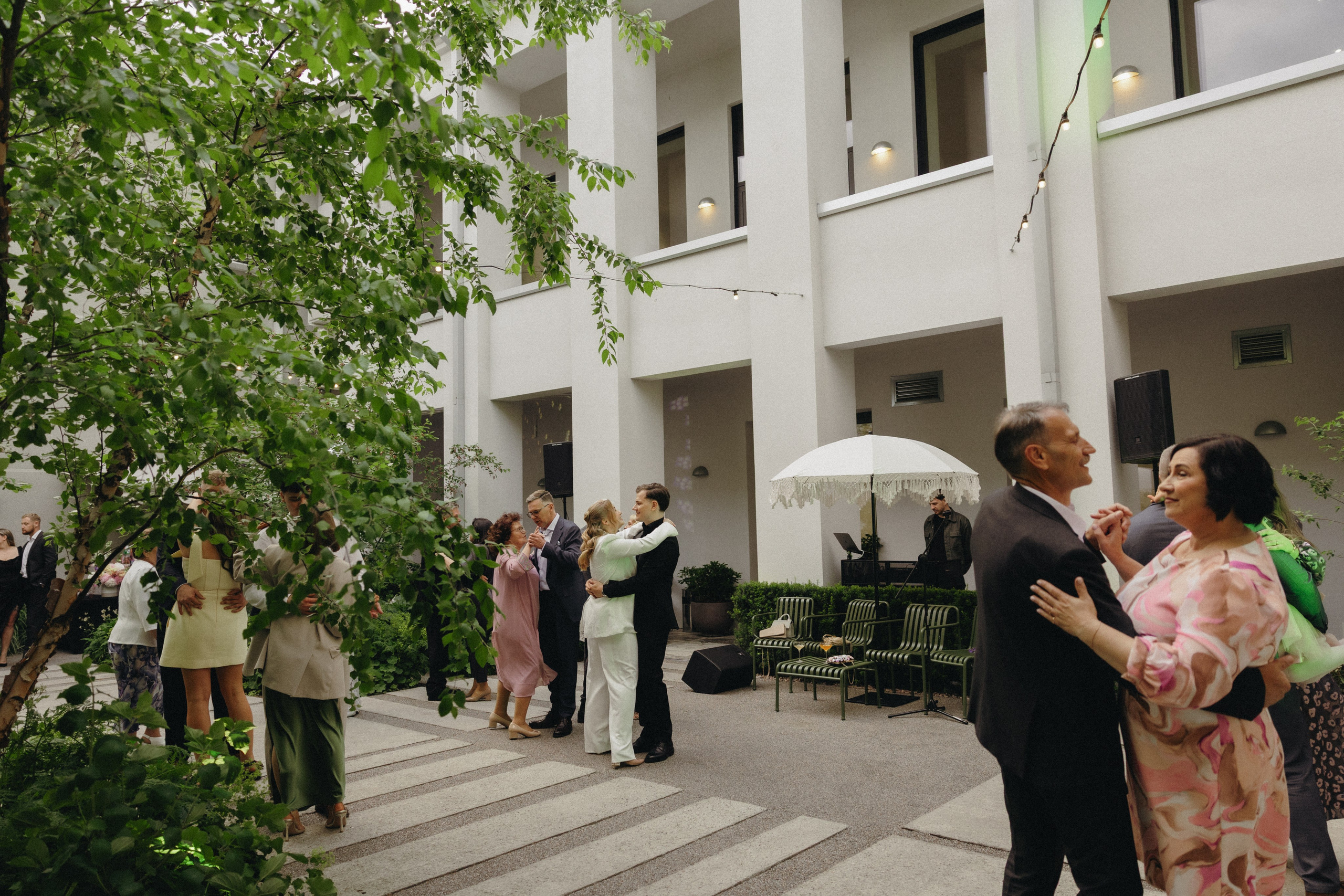 Paulina ir Deivydas | vestuvės Vynvytyje | Kaunas 2025. Vestuvių ir šeimų fotografė Lena Bondarenko / belove photo