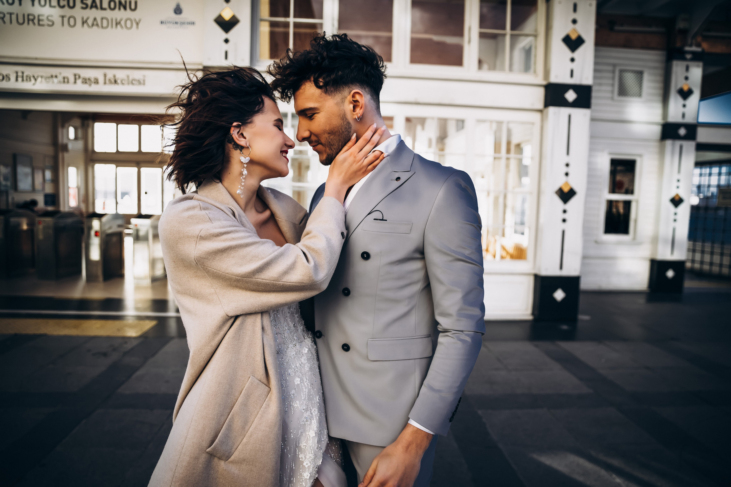 Elegant bride in Istanbul with Bosphorus background – timeless European wedding photography.
