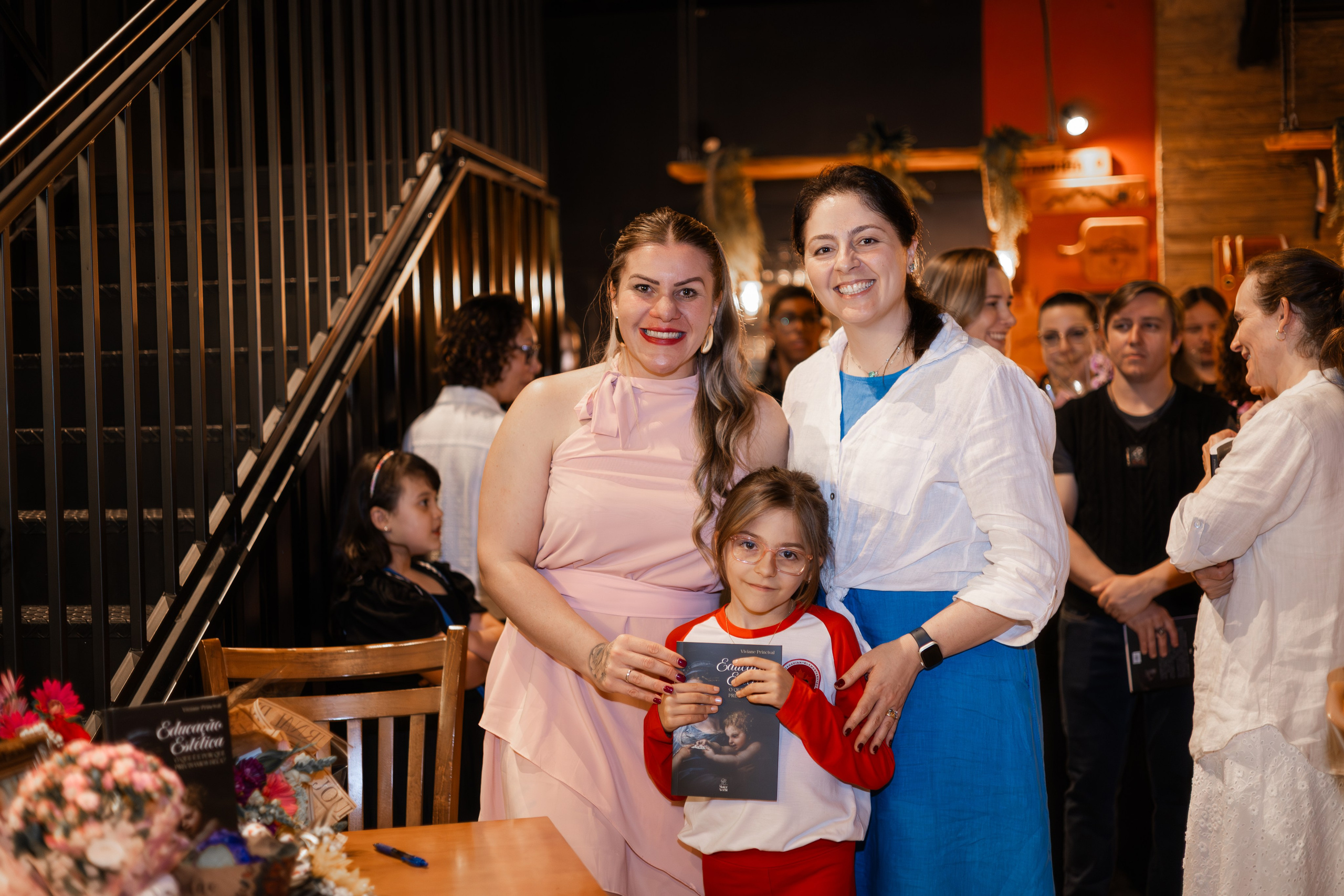 Lançamento de Livro Vivi Princival