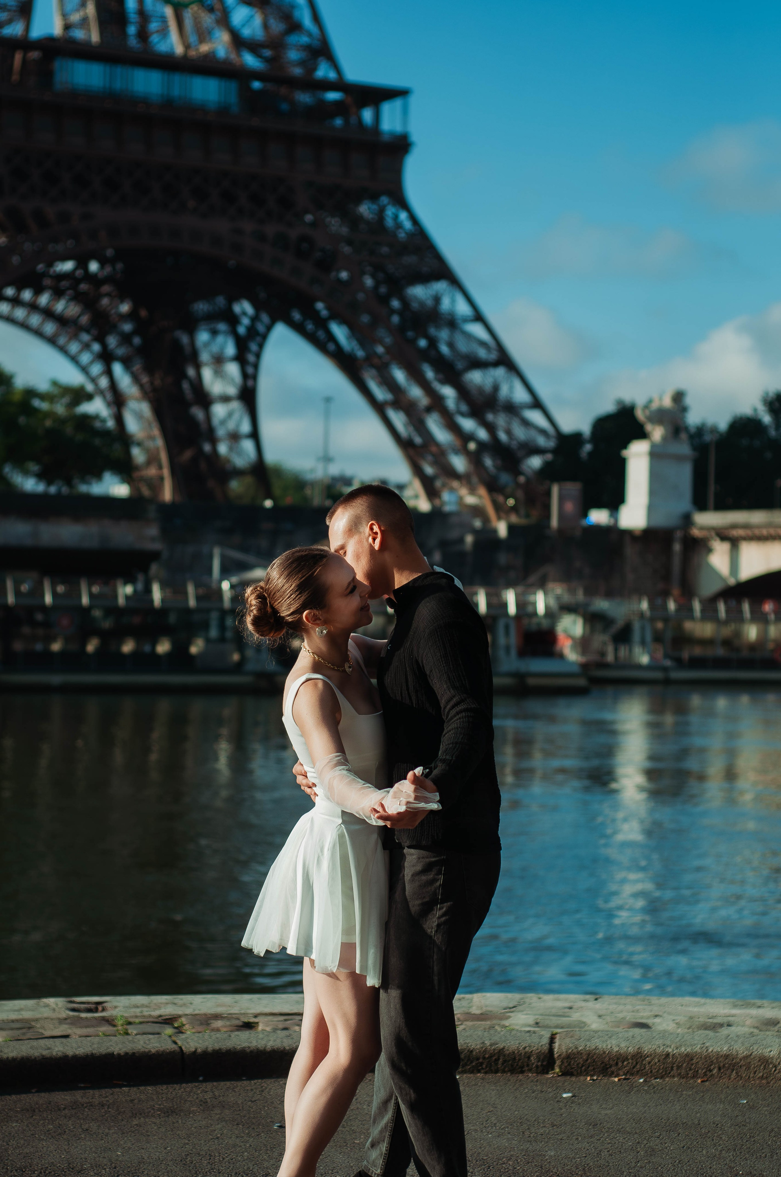 Elopement photoshoot. Paris photographer — Polina Osipova