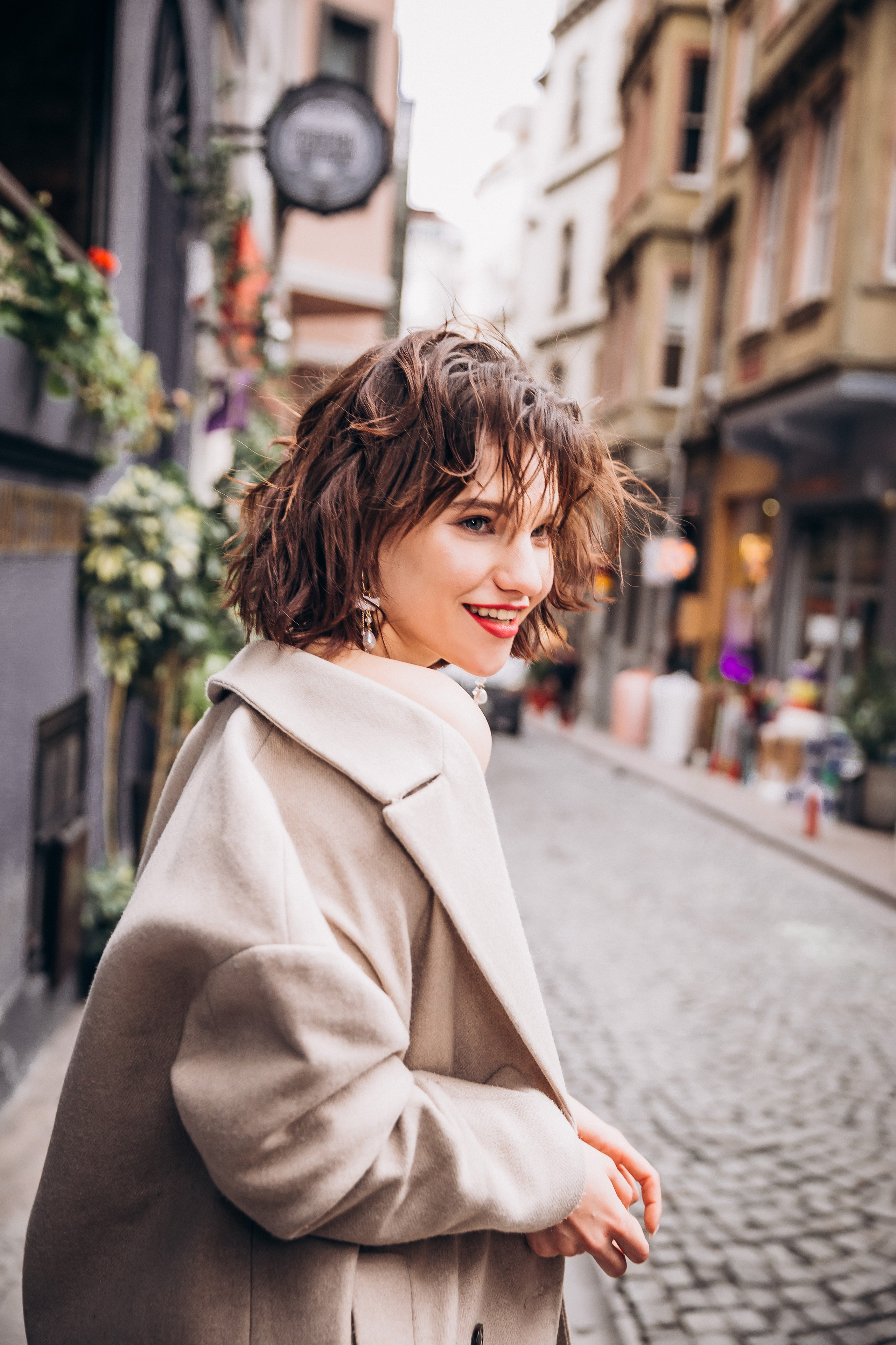 Magical wedding of Taya and Farsam in Cappadocia with hot air balloons and unique landscapes. Perfect for weddings in Turkey, Italy, Spain, or Lake Como.