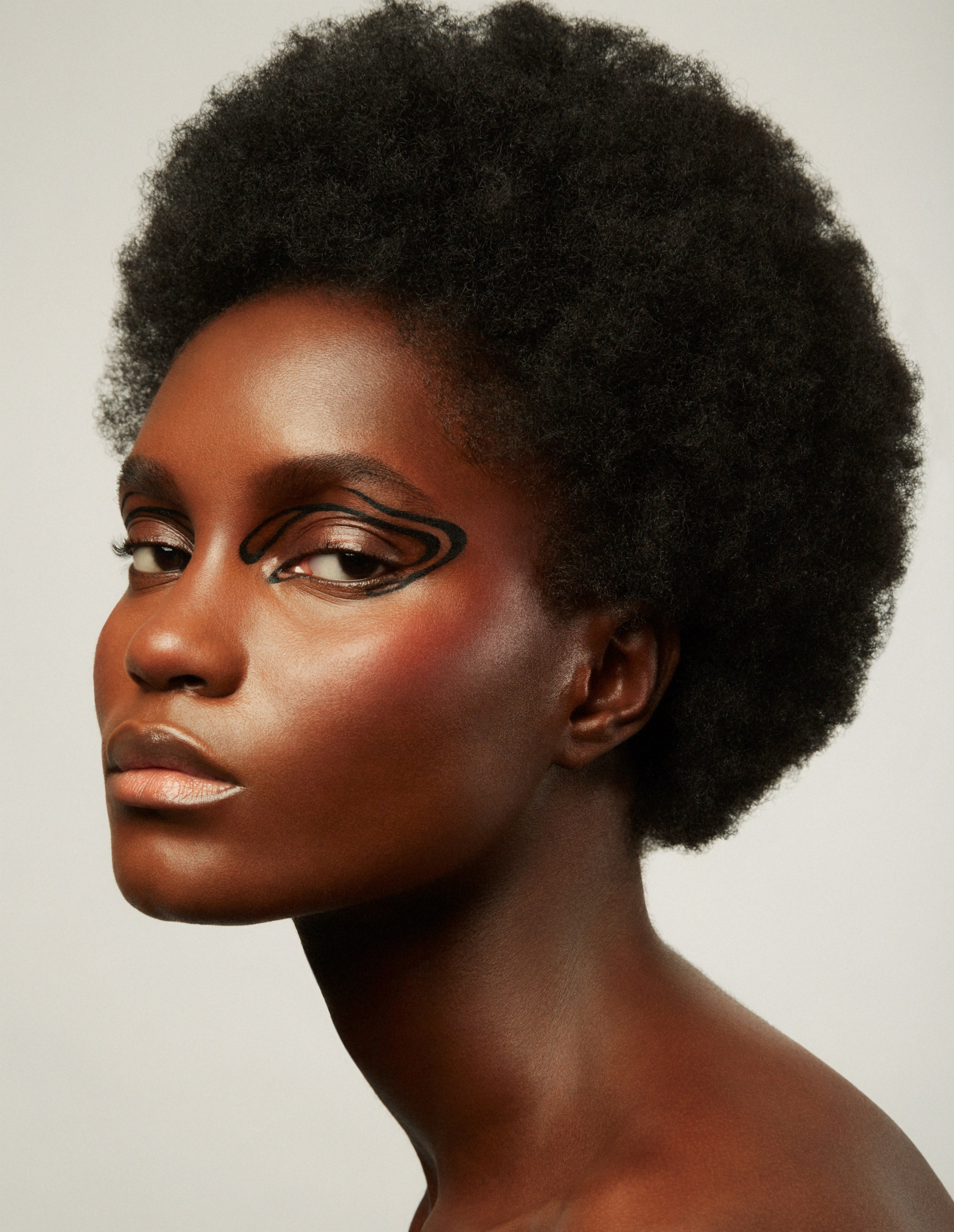 BEAUTY. Beauty, Fashion and Editorial Retoucher