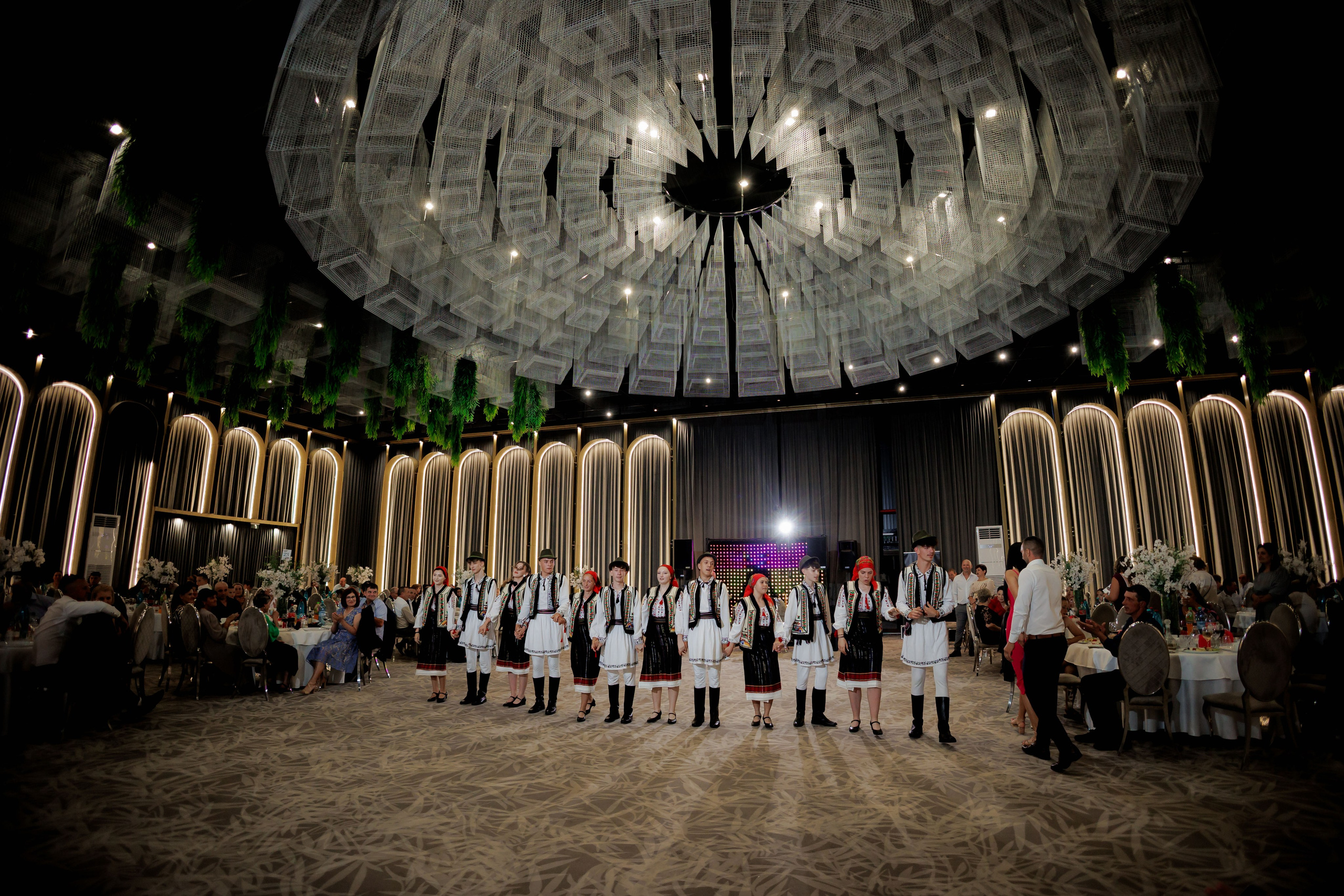 Nunta Nicoleta & Răzvan | Fotografie & Videografie Profesională. Servicii foto-video profesionale, pentru momente de neuitat