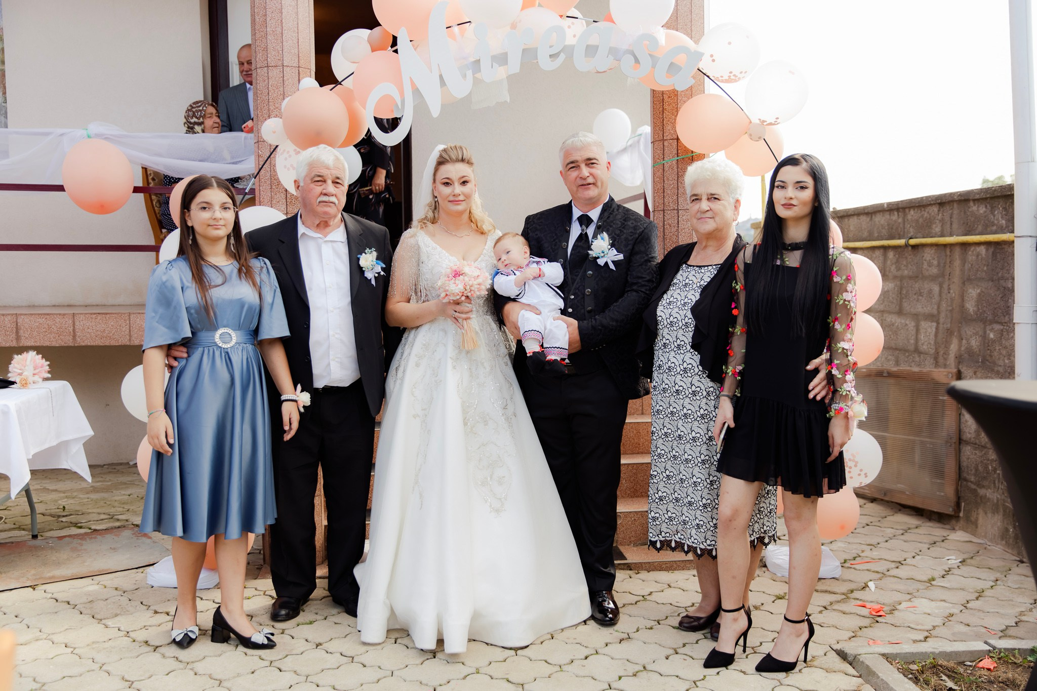 Mihai & Oana. Servicii foto-video profesionale, pentru momente de neuitat