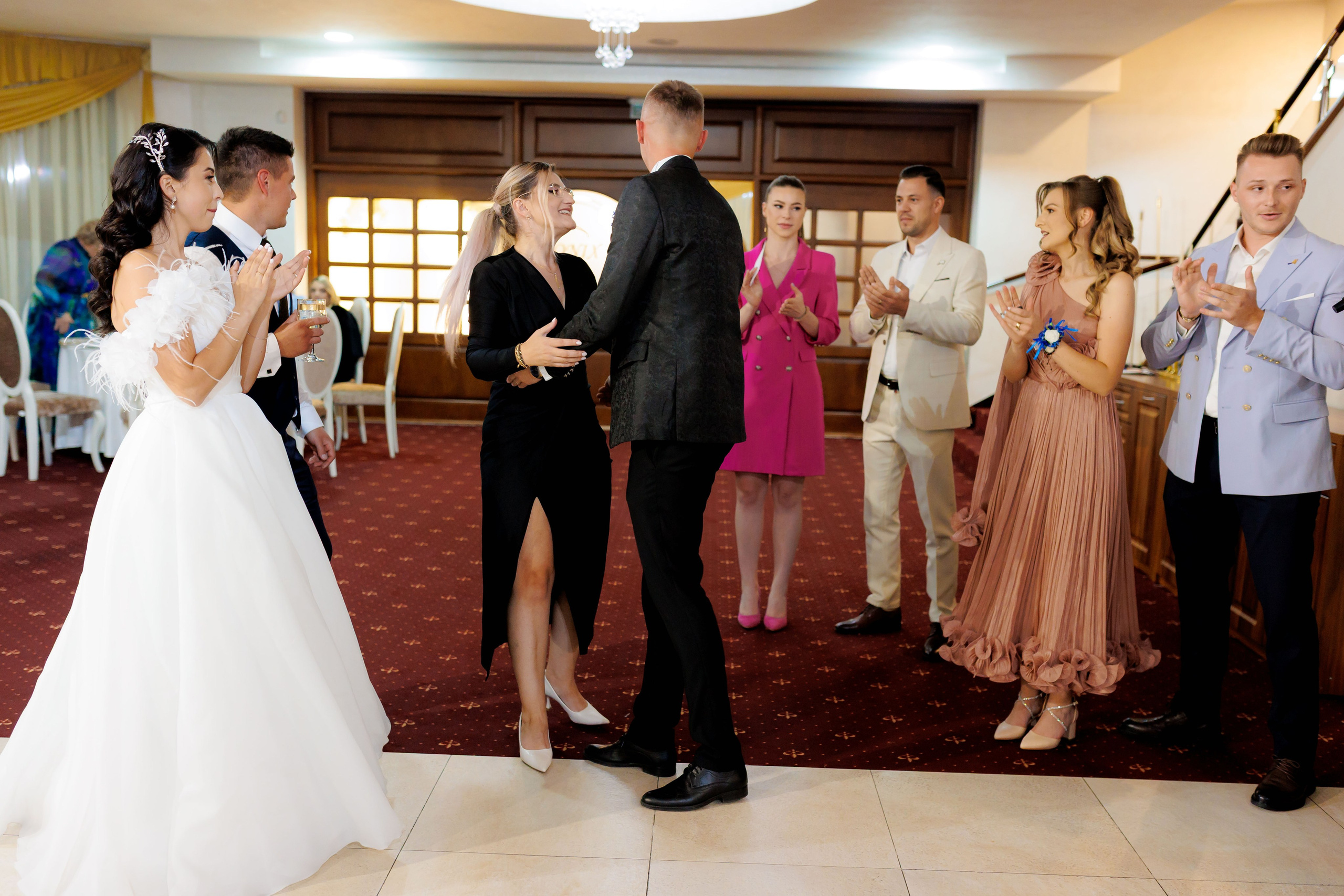Loredana & Emilian – Ziua Nunții | Videografie - fotografie Botez Suceava, Iași, Botoșani. Servicii foto-video profesionale, pentru momente de neuitat