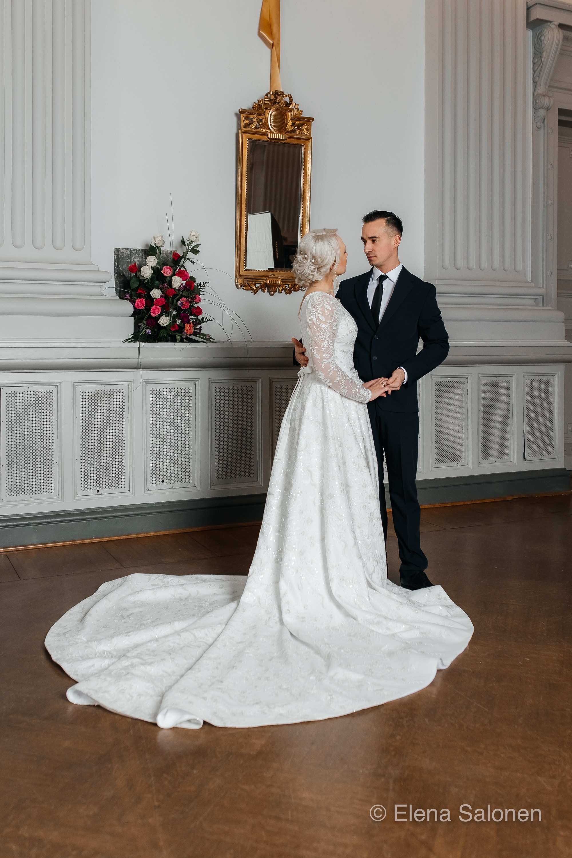 Iso hääkuvaus Helsingissä. Valokuvaaja Lahti, Helsinki Elena Salonen