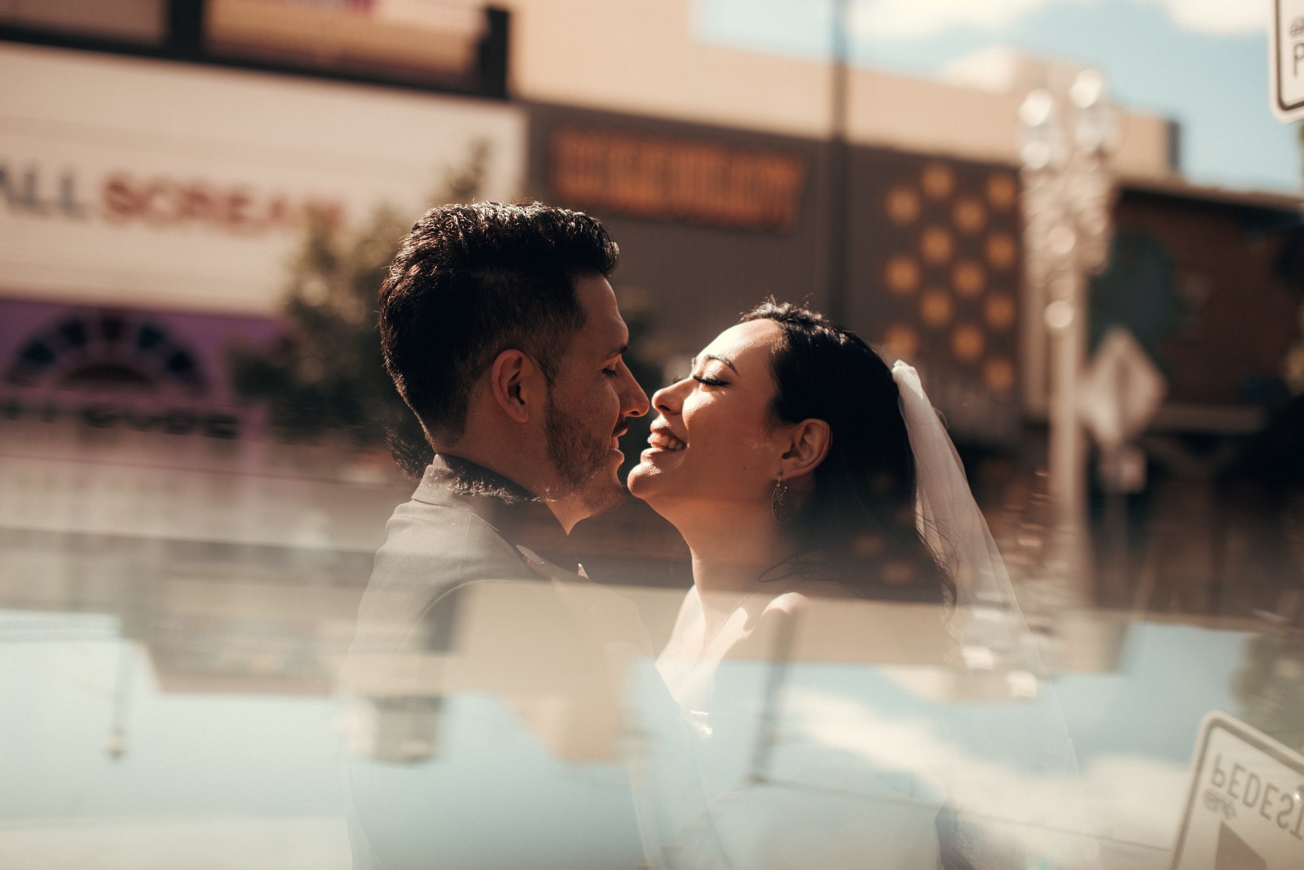 Celeste&Alejandro. Wedding & elopement photographer Viktoriya Kravtsov. Las Vegas