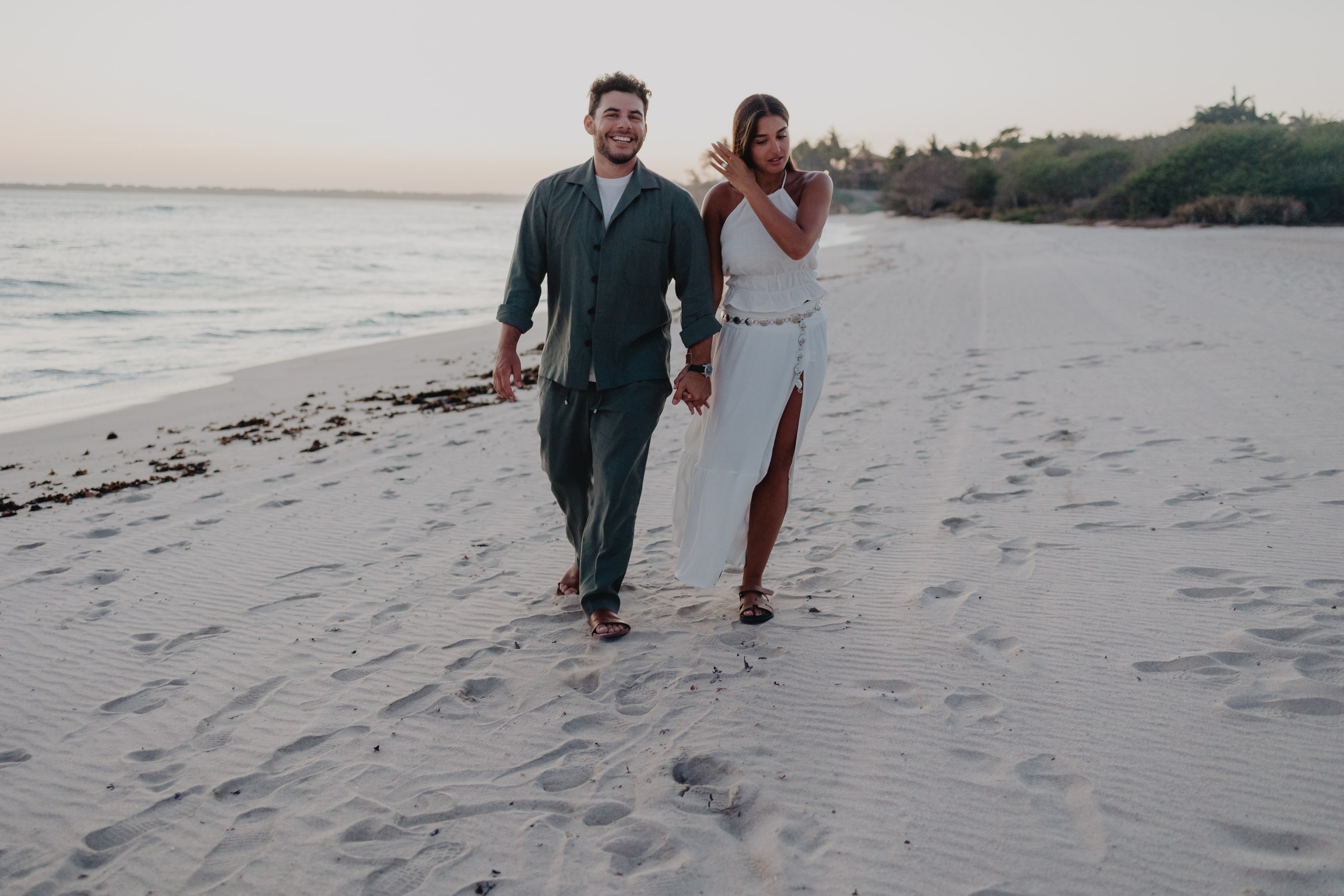 Punta Mita Engagement Session: Love Framed by the Pacific
