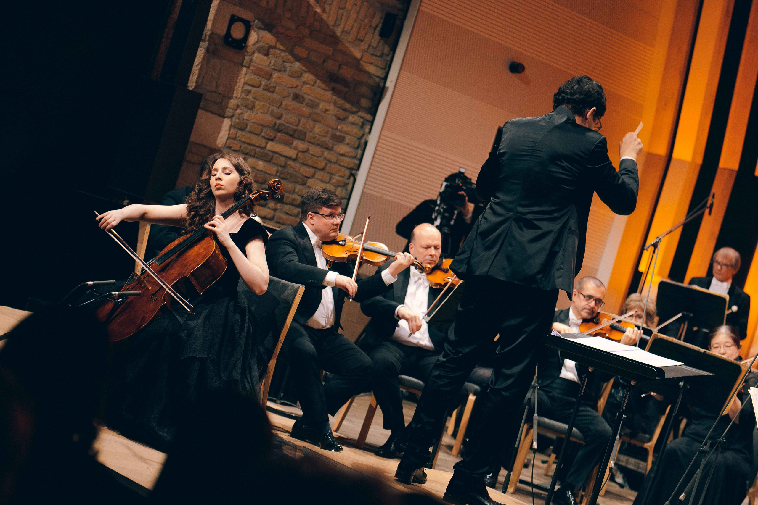 BUDAPEST MUSIC CENTER. Wedding&Event photographer Ismail Rzayev in Baku