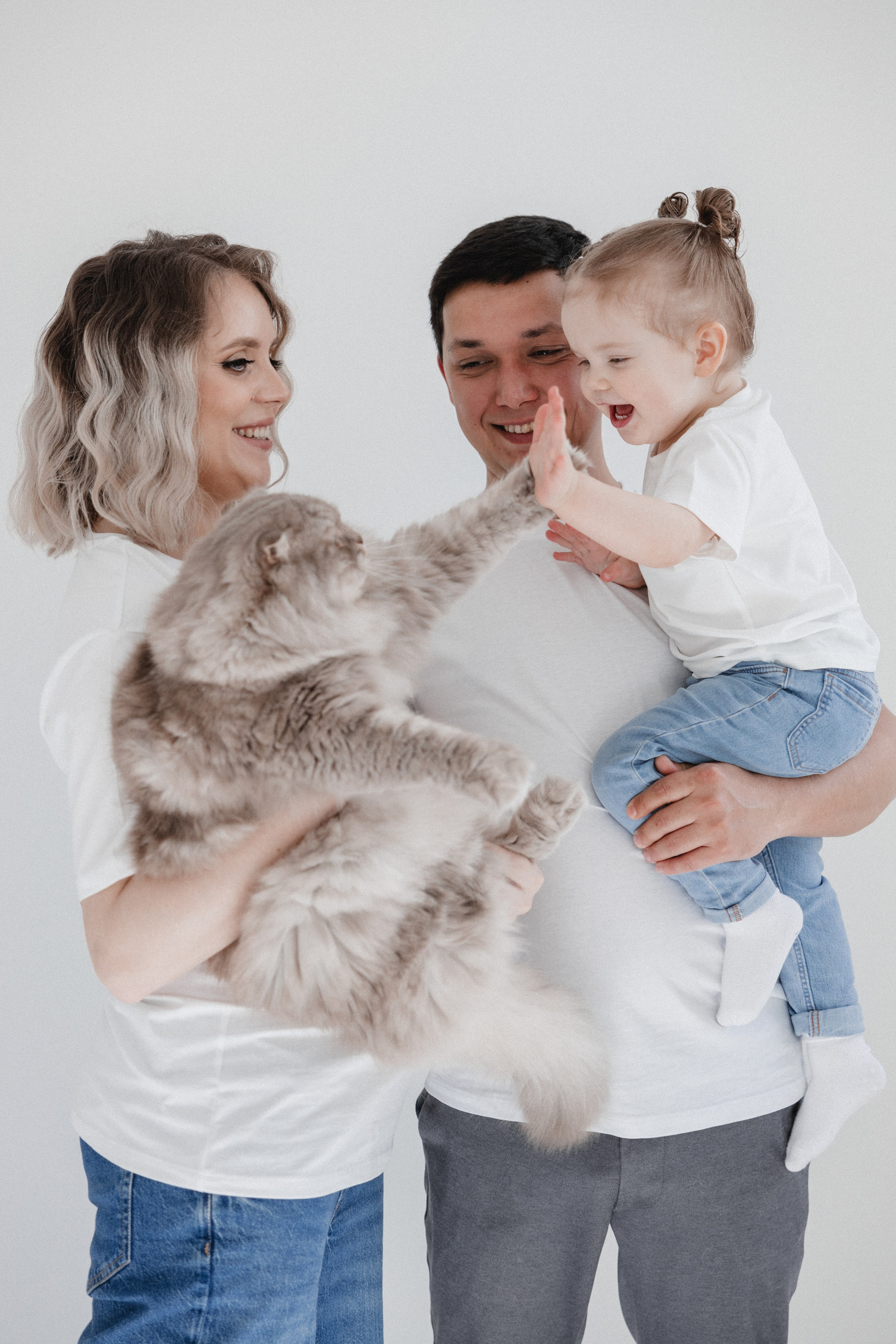 Babybauch Shooting im Fotostudio | Schwangerschaftsfotos in Bochum. Hochzeitsfotografin Bochum | Halyna Reiche Fotografie NRW