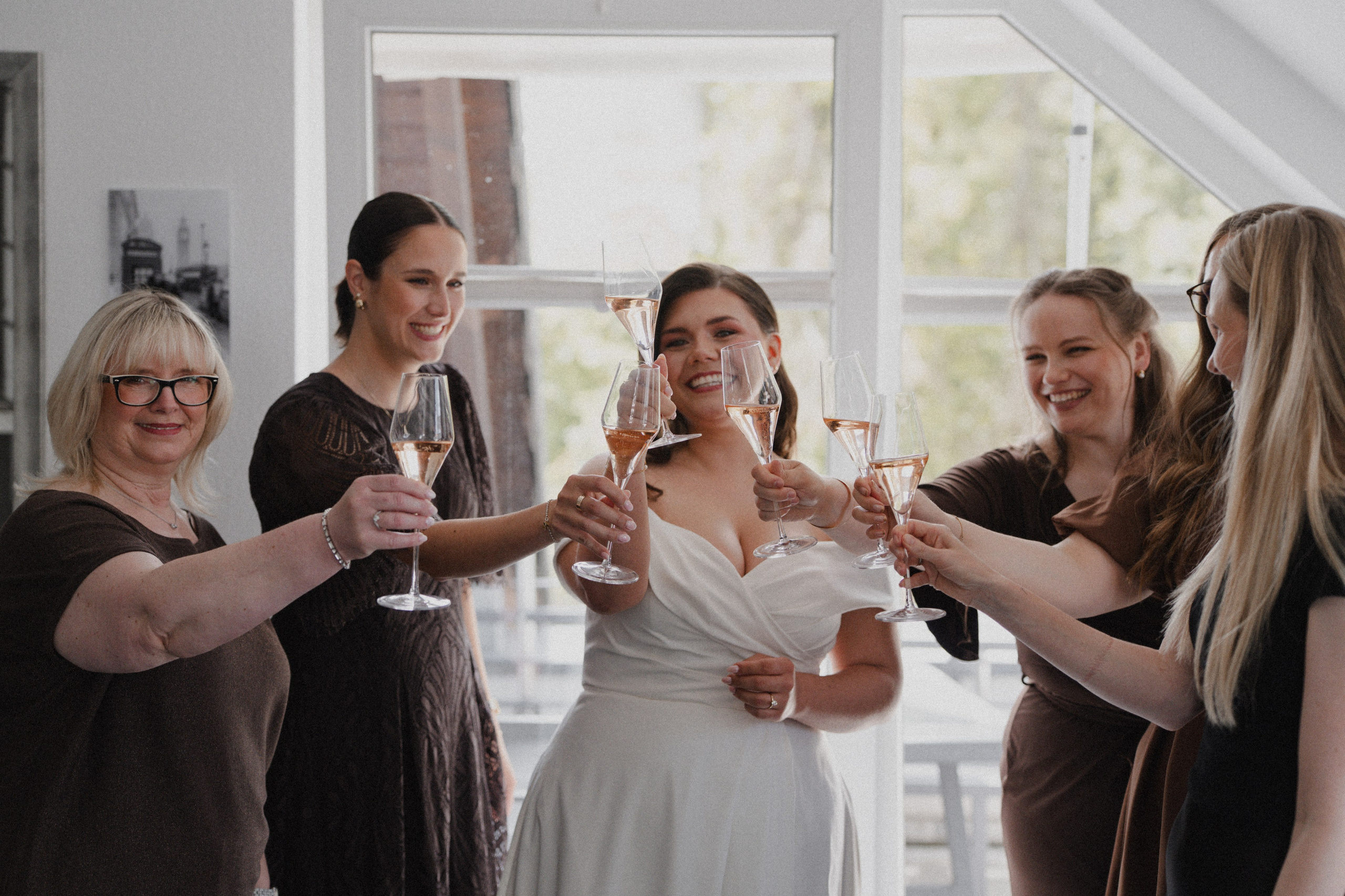 Jessica & Felix I Gesellschaft Harmonie Bochum. Hochzeitsfotografin Bochum | Halyna Reiche Fotografie NRW