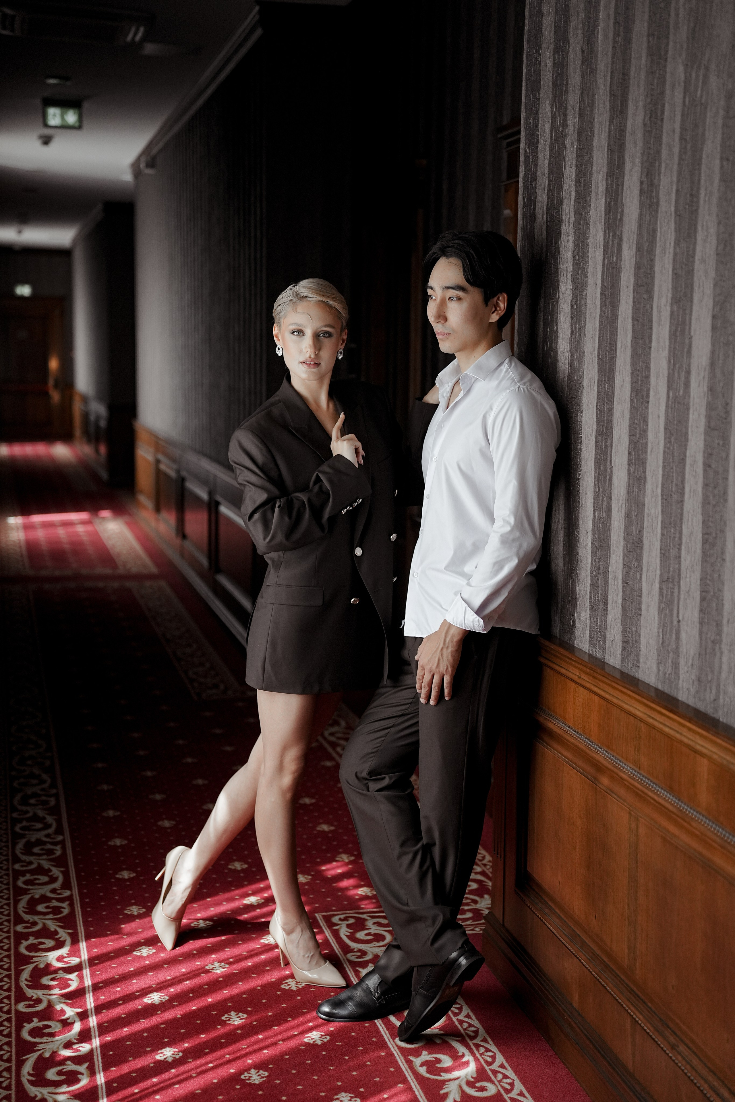 Николь Амир