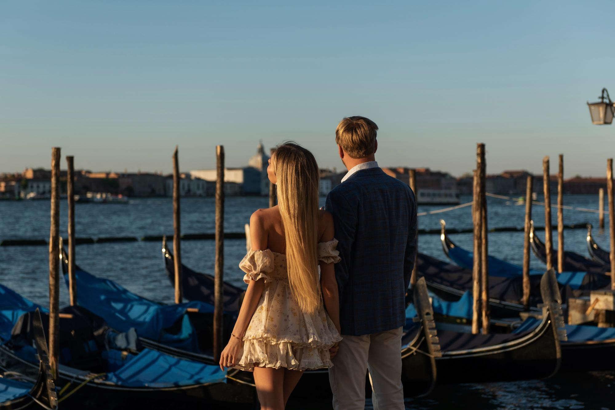 Wedding Photoshoot in Venice'sept 23. Lake Como Wedding Photographer | Elegant & Timeless Photography in Italy