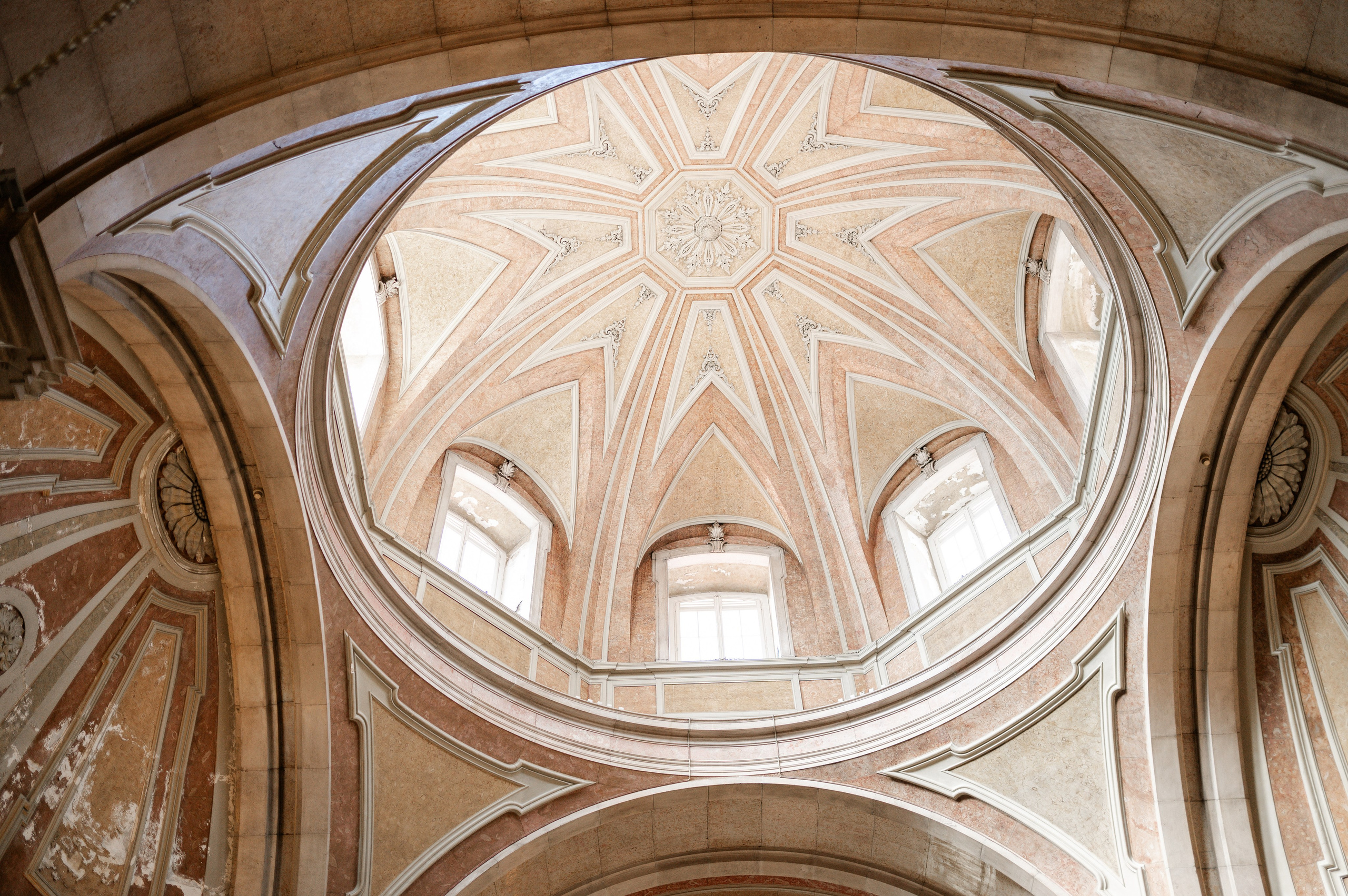 Фотосъёмка крестин — тёплые и значимые моменты. Ваш фотограф в Лиссабоне — Анна Белова