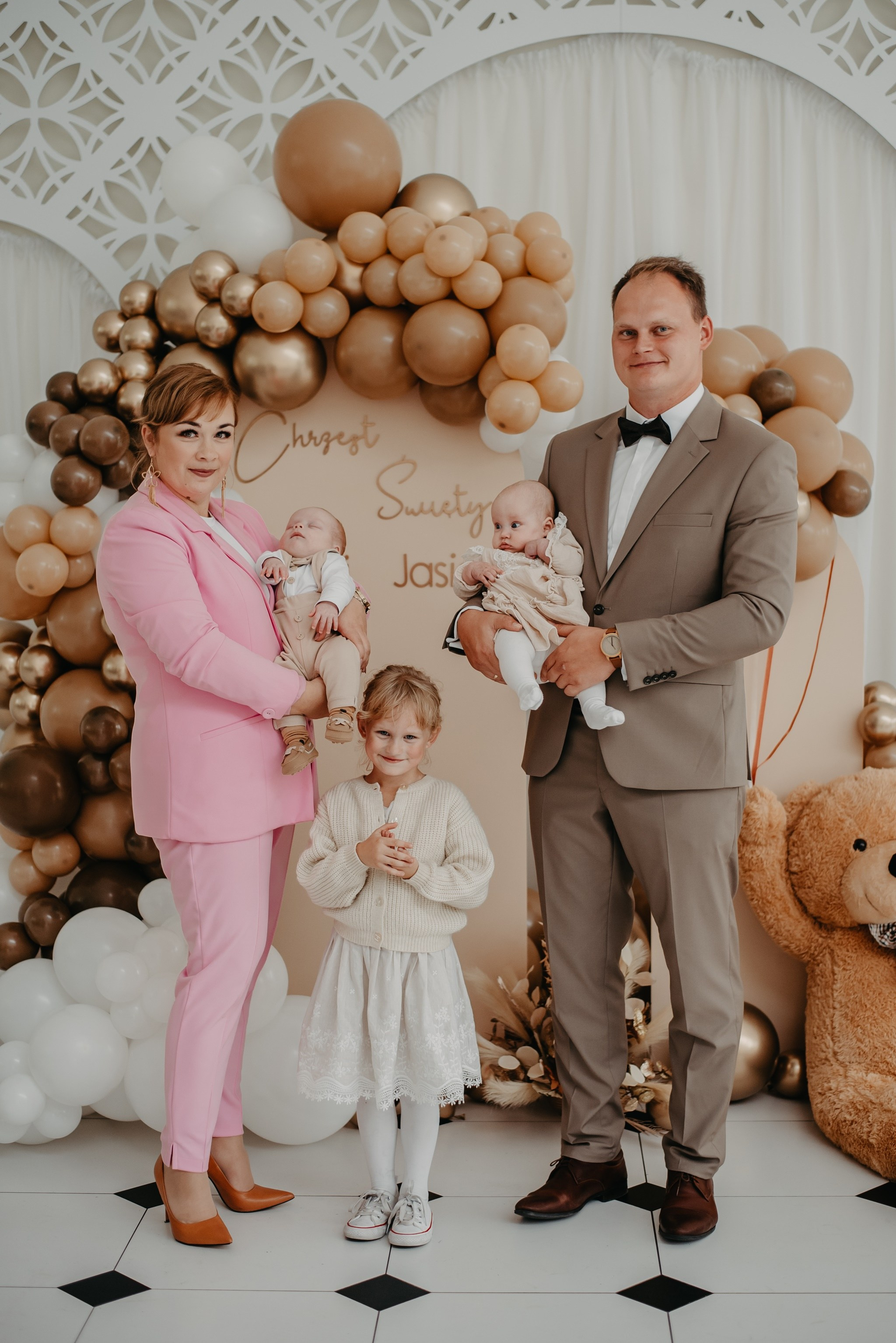 Chrzest Święty Tosi i Jasia. Dominika Strachacka Fotografia | Fotograf ślubny i rodzinny Opole Lubelskie Lublin