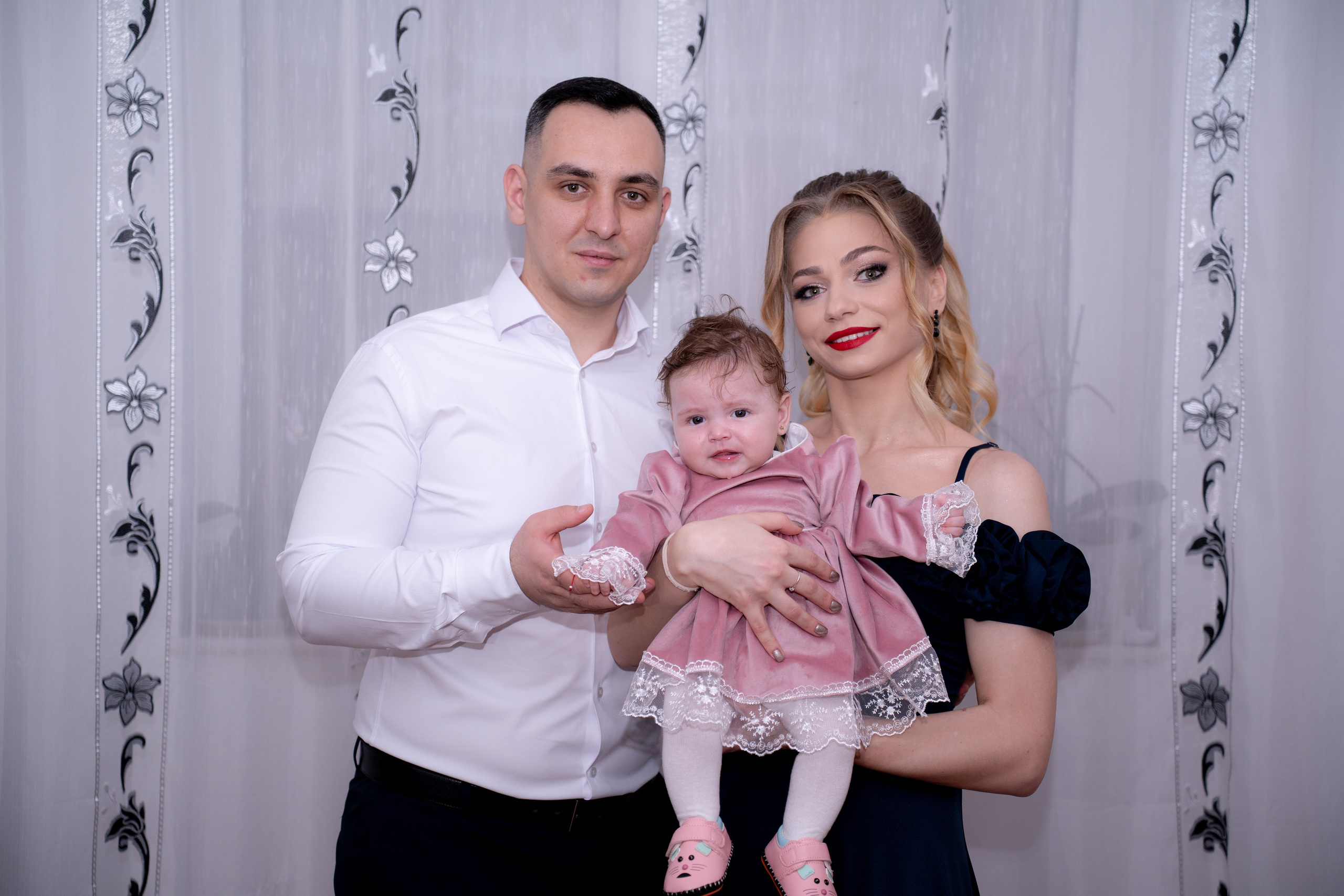 BOTEZ - PRIMUL ZÂMBET