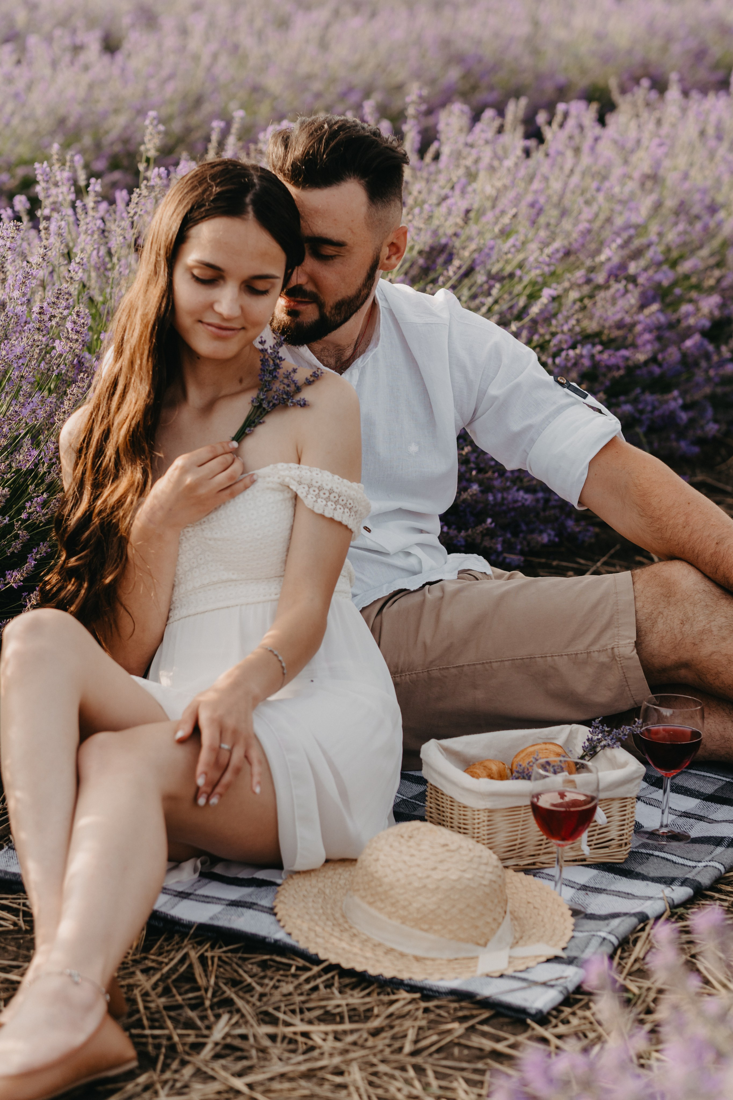 Hand in Hand. Fotograf Katowice – sesje indywidualne, rodzinne, ślubne