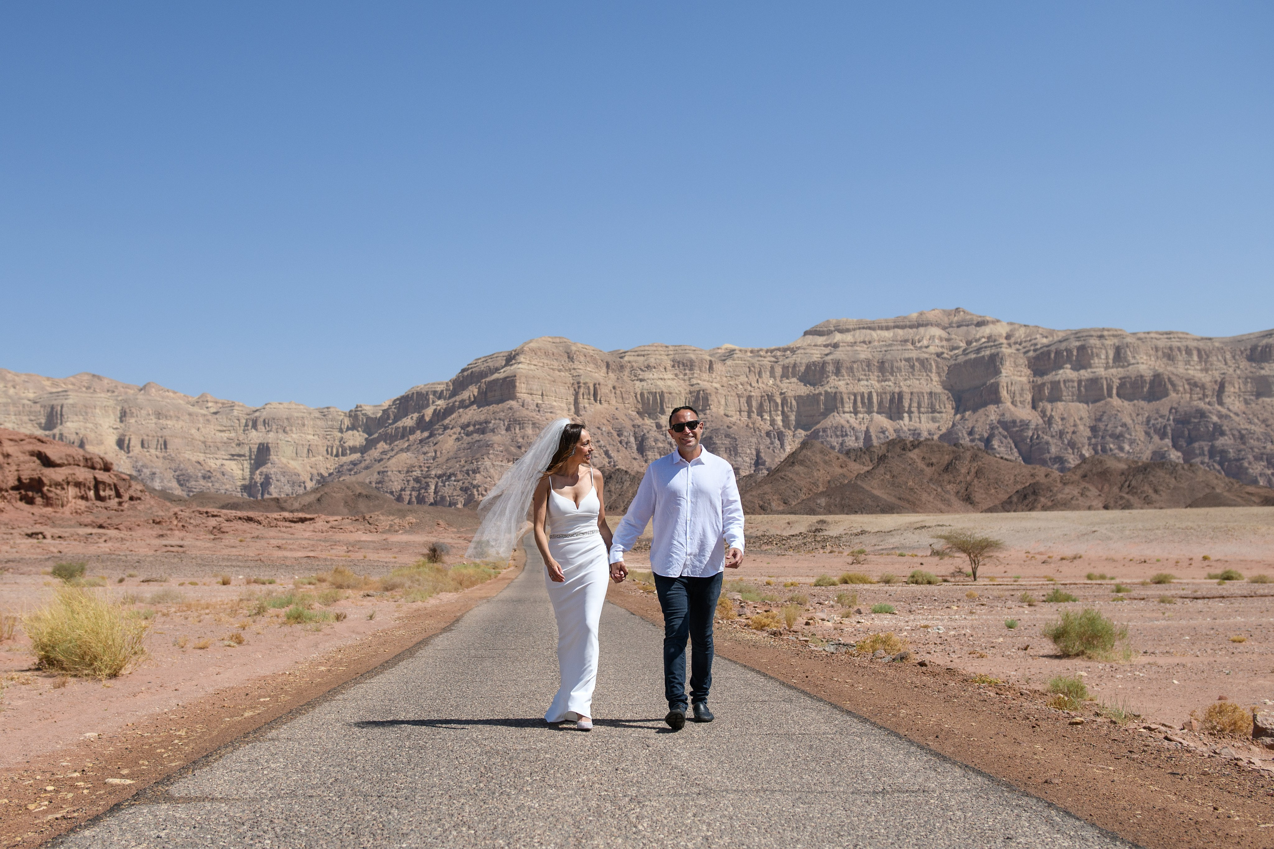 Wedding in the Timna park for Guy & Jodie. Family children pregnancy love stories photographer in Eilat Israel Olga Amchislavsky