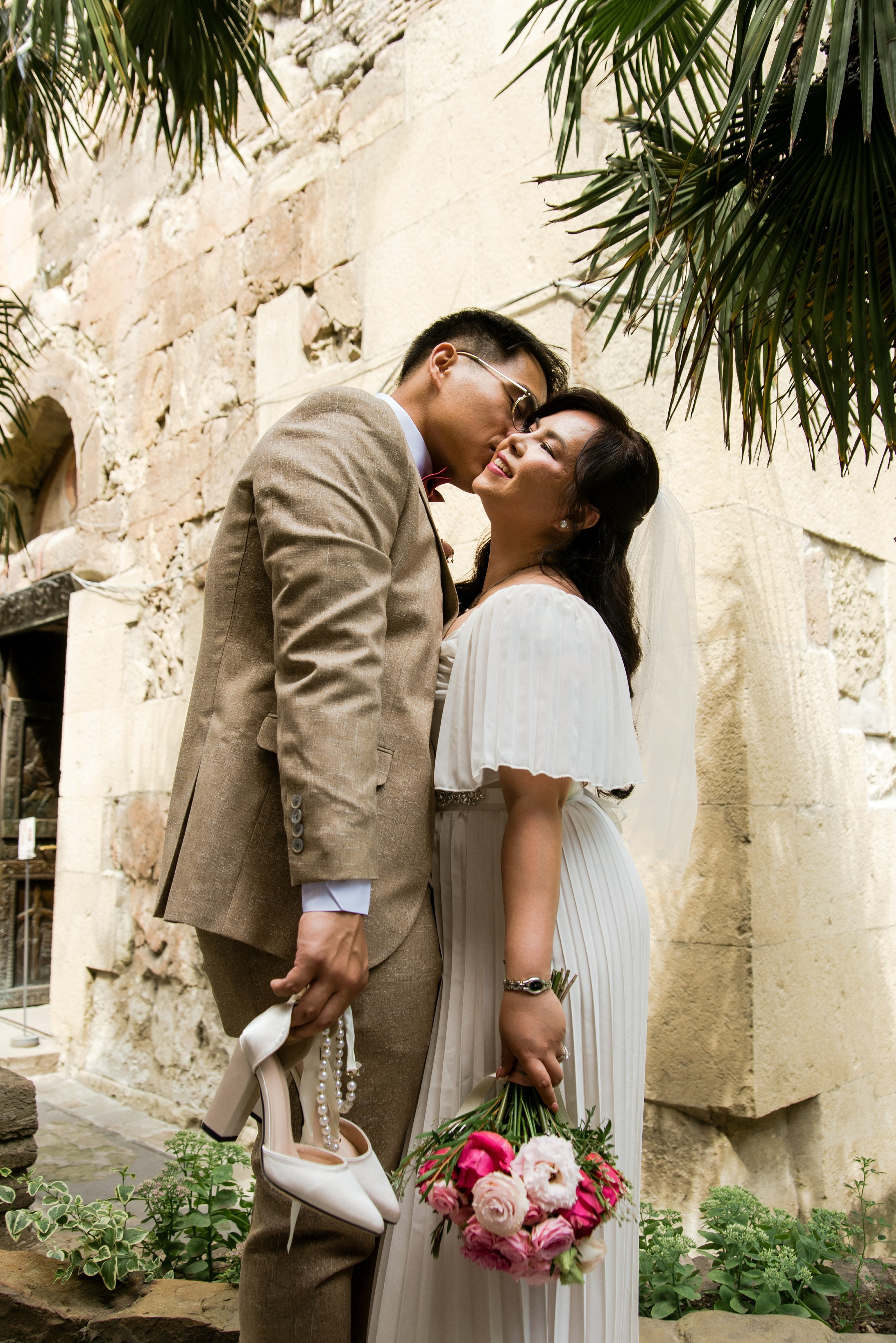 Wedding Photographer for Philippines Couples in Georgia. Destination Wedding Photographers in Georgia, Armenia. Maks Kovalenko and Lara Tatosyan. Wedding videographer