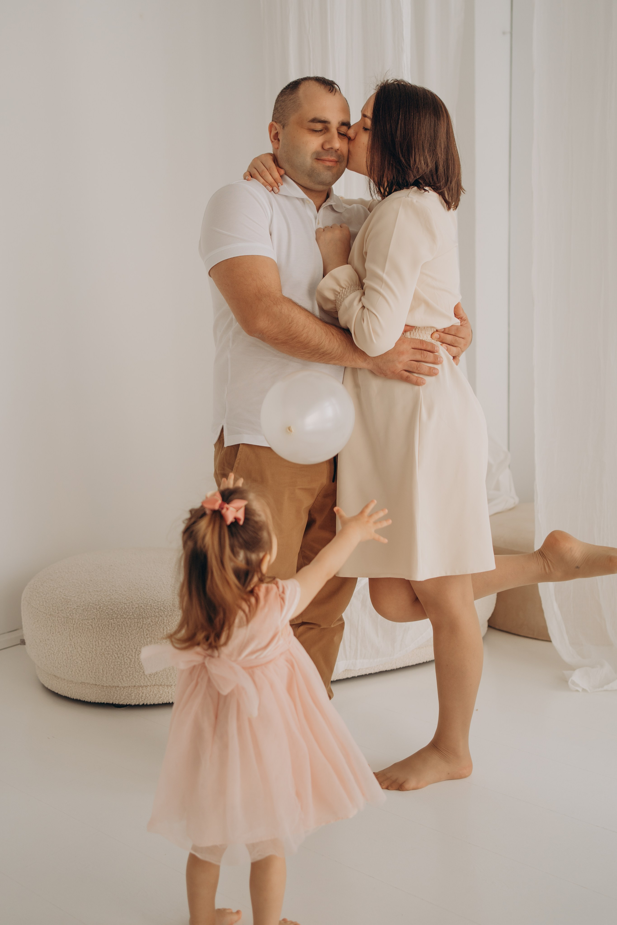 Studio — Kristina´s 2nd bday. Family photographer in Helsinki, Victoria Guadagno