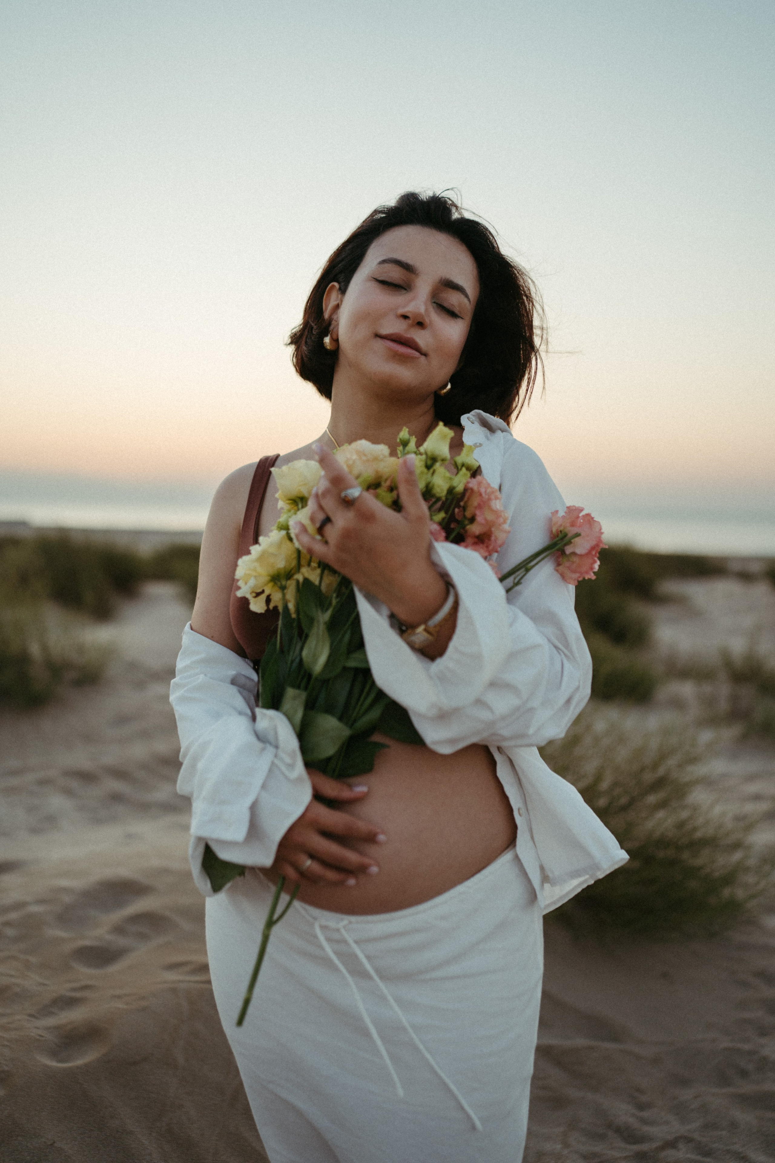 Expecting Javad. Family photographer in Saudi Arabia