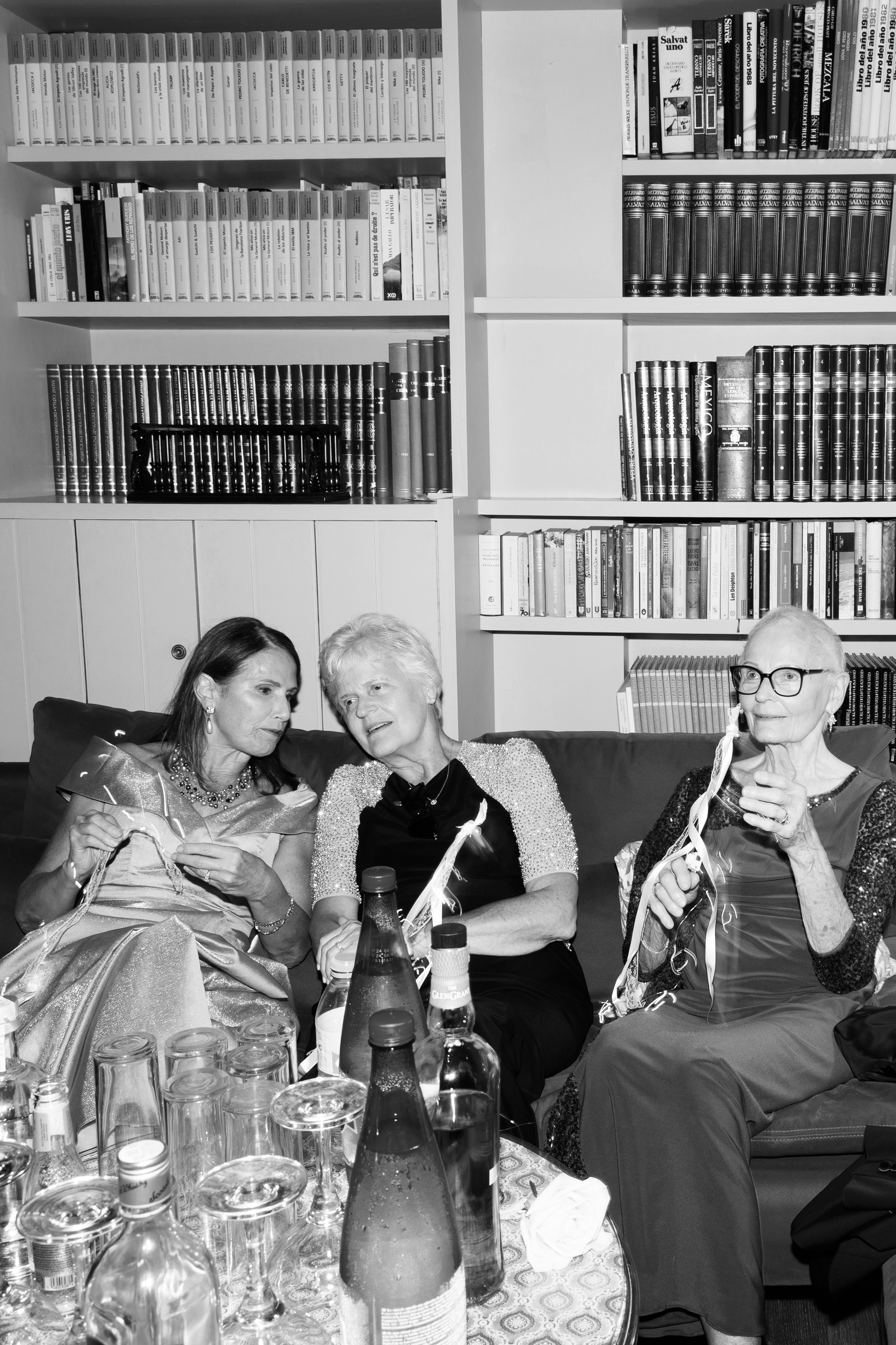 Hollis & Enrique. Villa Blanca. Paola wedding photographer / videographer in Barcelona