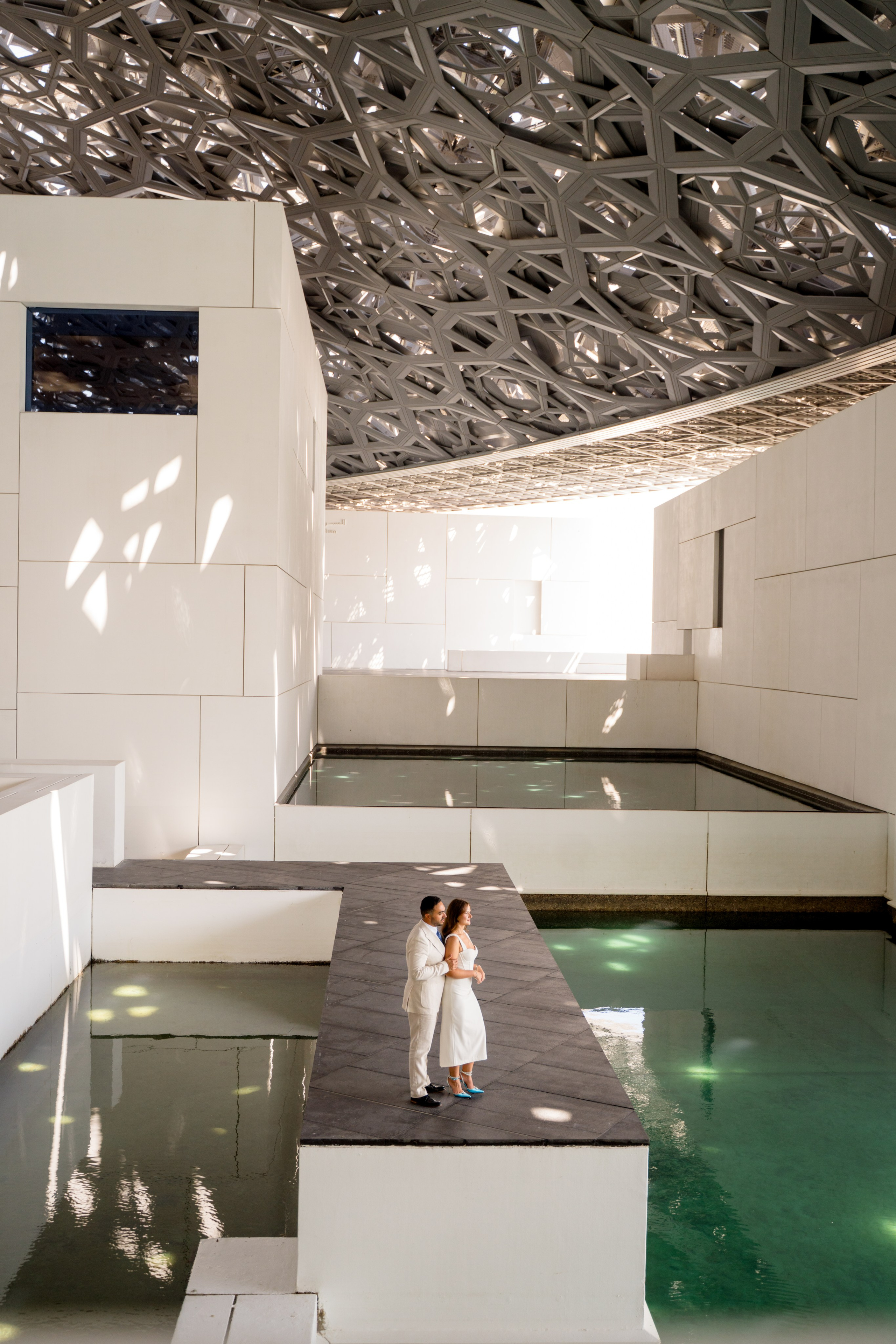 Love story Louvre Abu Dhabi. Фотограф в Абу Даби Марина