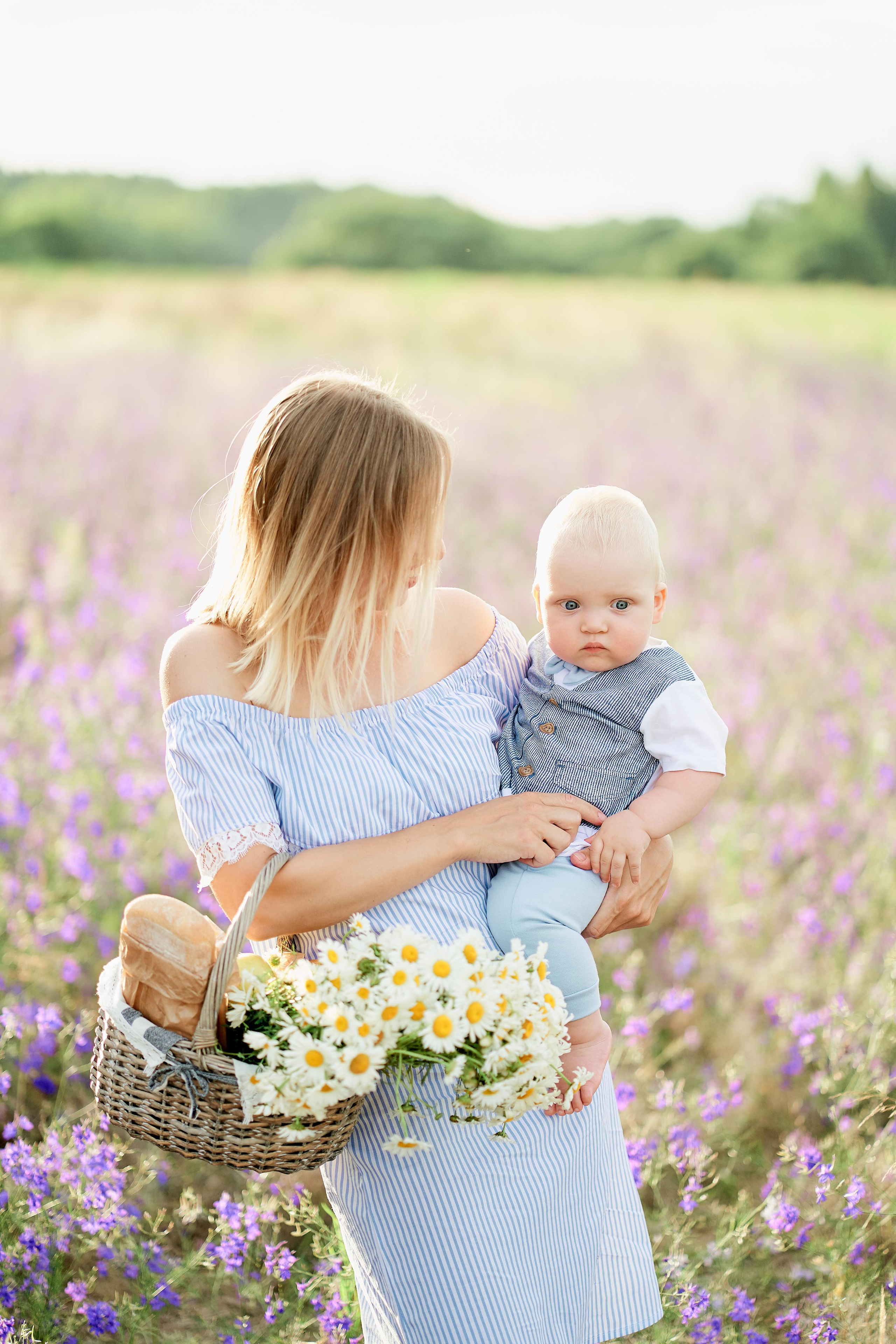 Летнее фиолетовое поле. Свадебный фотограф Даугавпилс, Рига/ Kāzu fotogrāfs Daugavpils, Rīga
