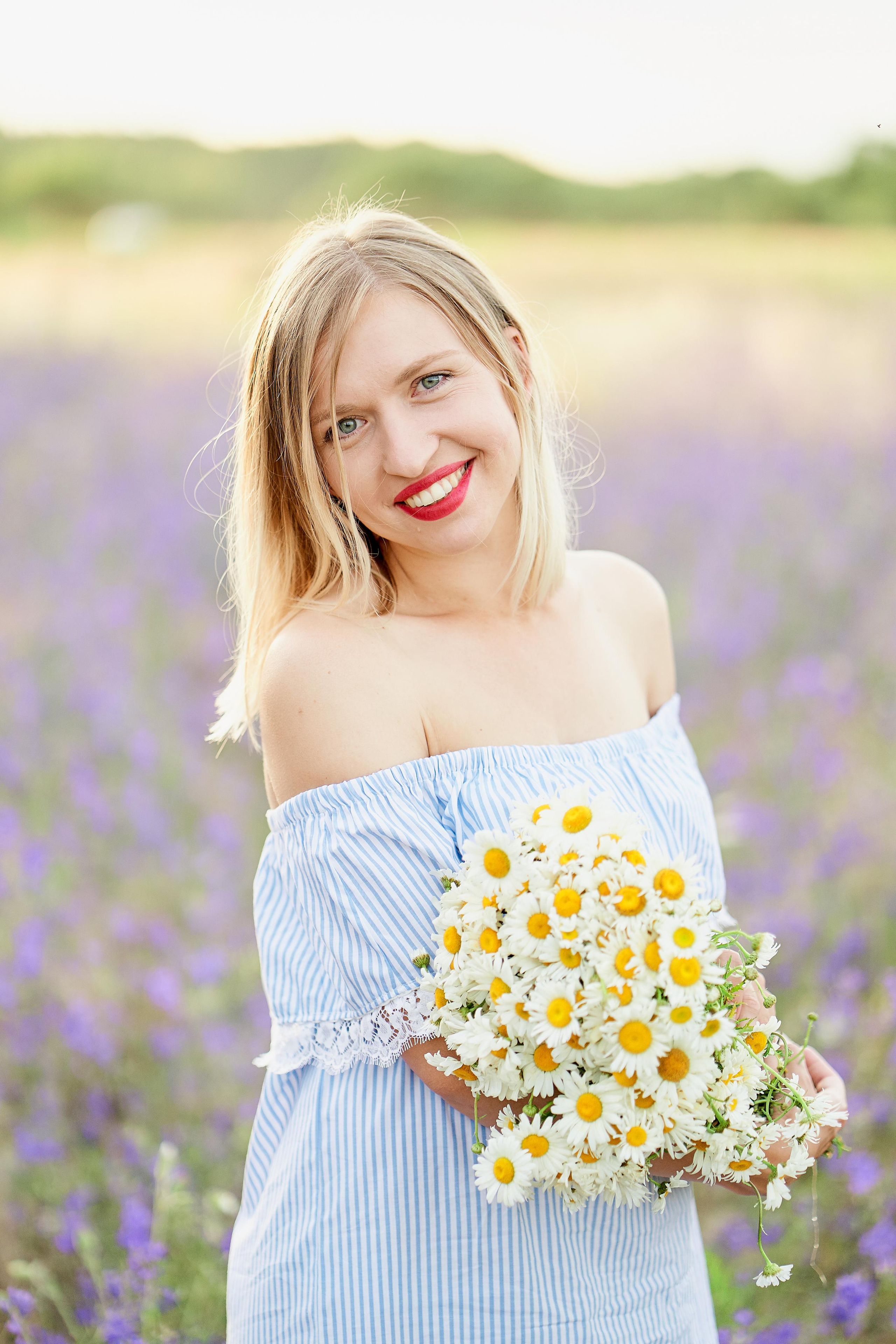 Летнее фиолетовое поле. Свадебный фотограф Даугавпилс, Рига/ Kāzu fotogrāfs Daugavpils, Rīga