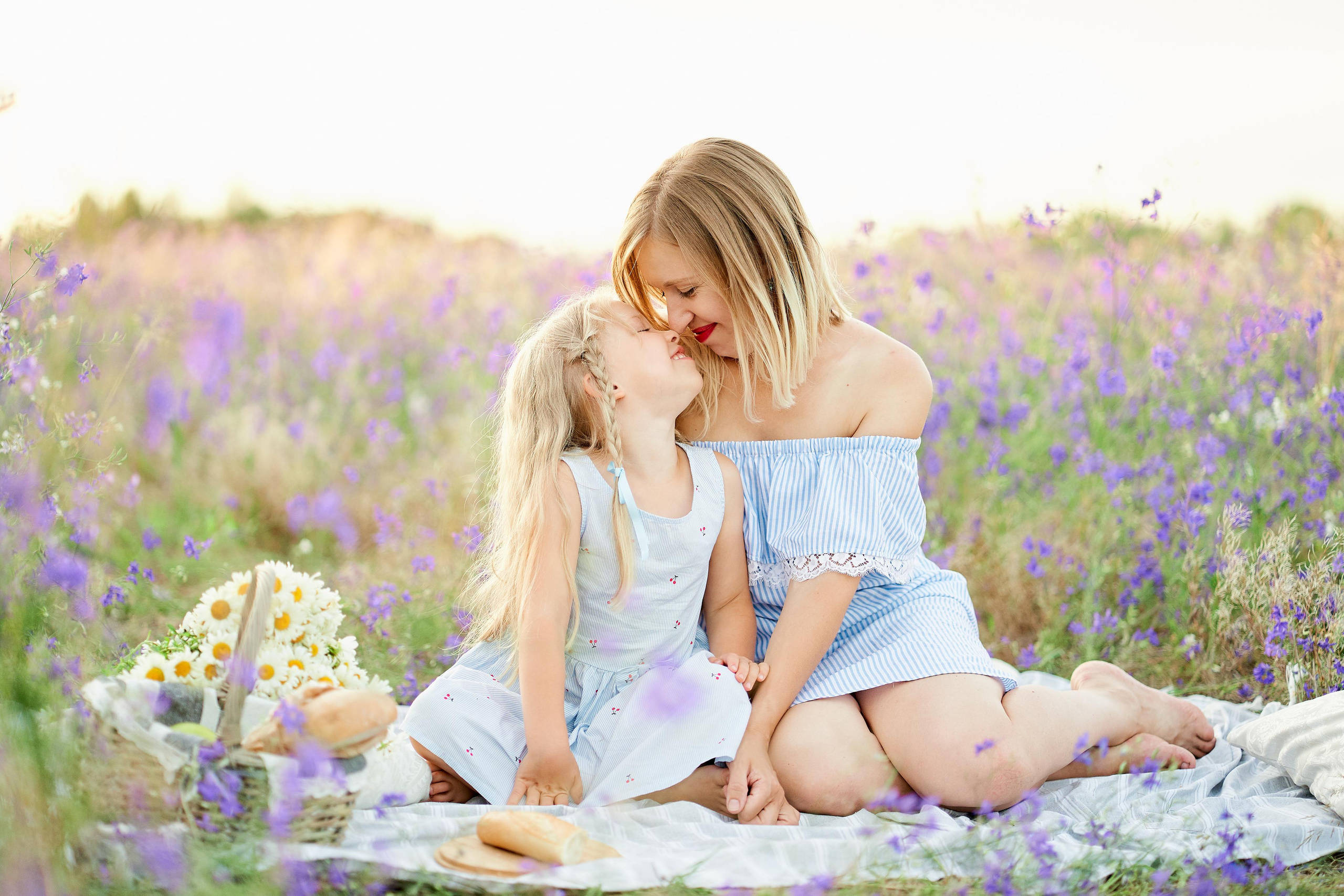 Летнее фиолетовое поле. Свадебный фотограф Даугавпилс, Рига/ Kāzu fotogrāfs Daugavpils, Rīga