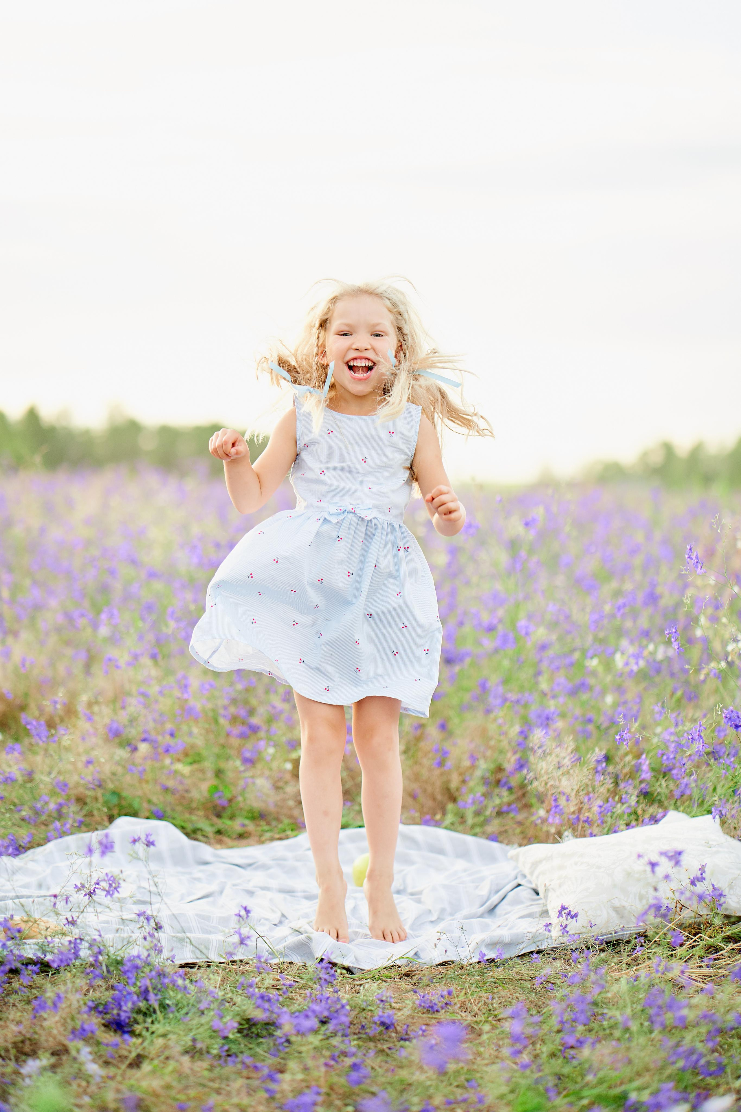 Летнее фиолетовое поле. Свадебный фотограф Даугавпилс, Рига/ Kāzu fotogrāfs Daugavpils, Rīga