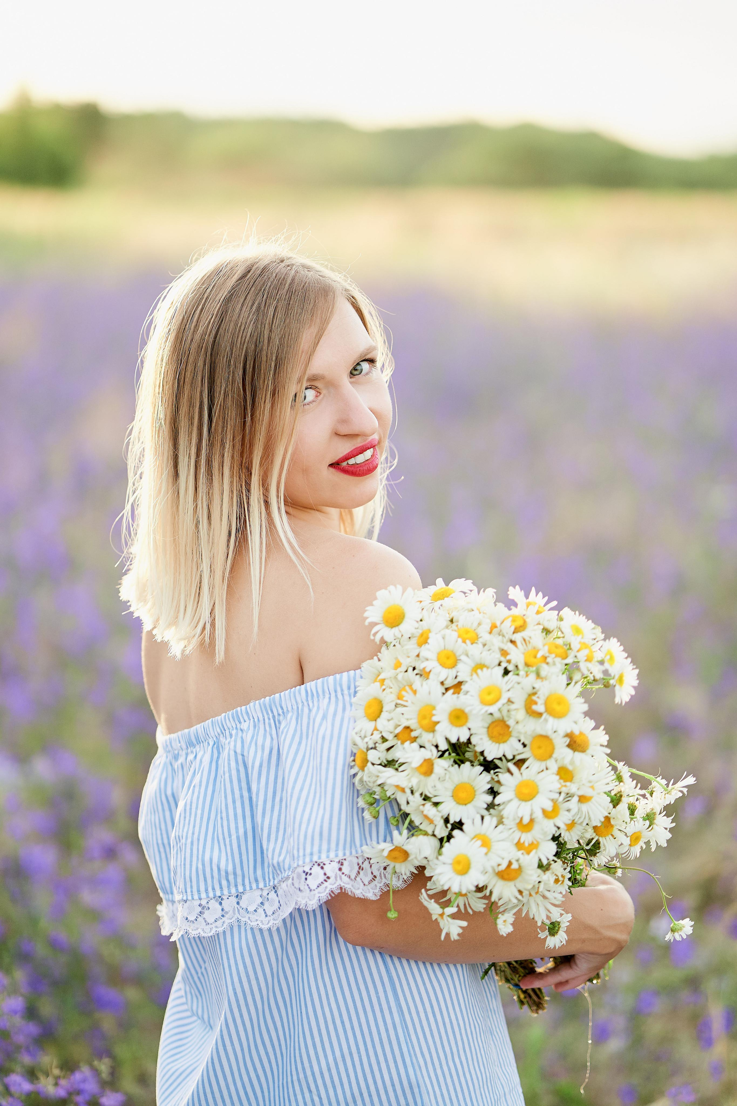 Летнее фиолетовое поле. Свадебный фотограф Даугавпилс, Рига/ Kāzu fotogrāfs Daugavpils, Rīga