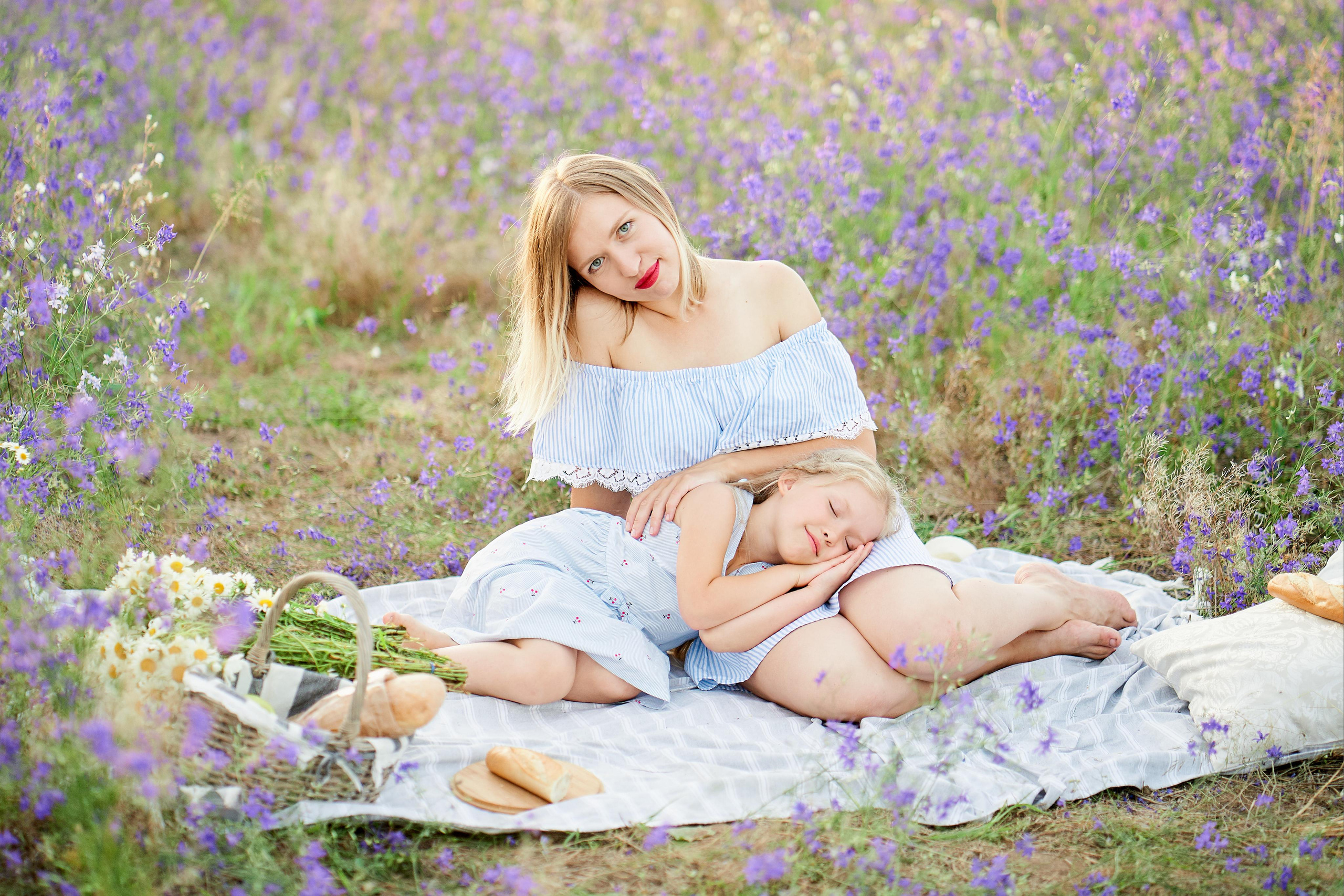 Летнее фиолетовое поле. Свадебный фотограф Даугавпилс, Рига/ Kāzu fotogrāfs Daugavpils, Rīga