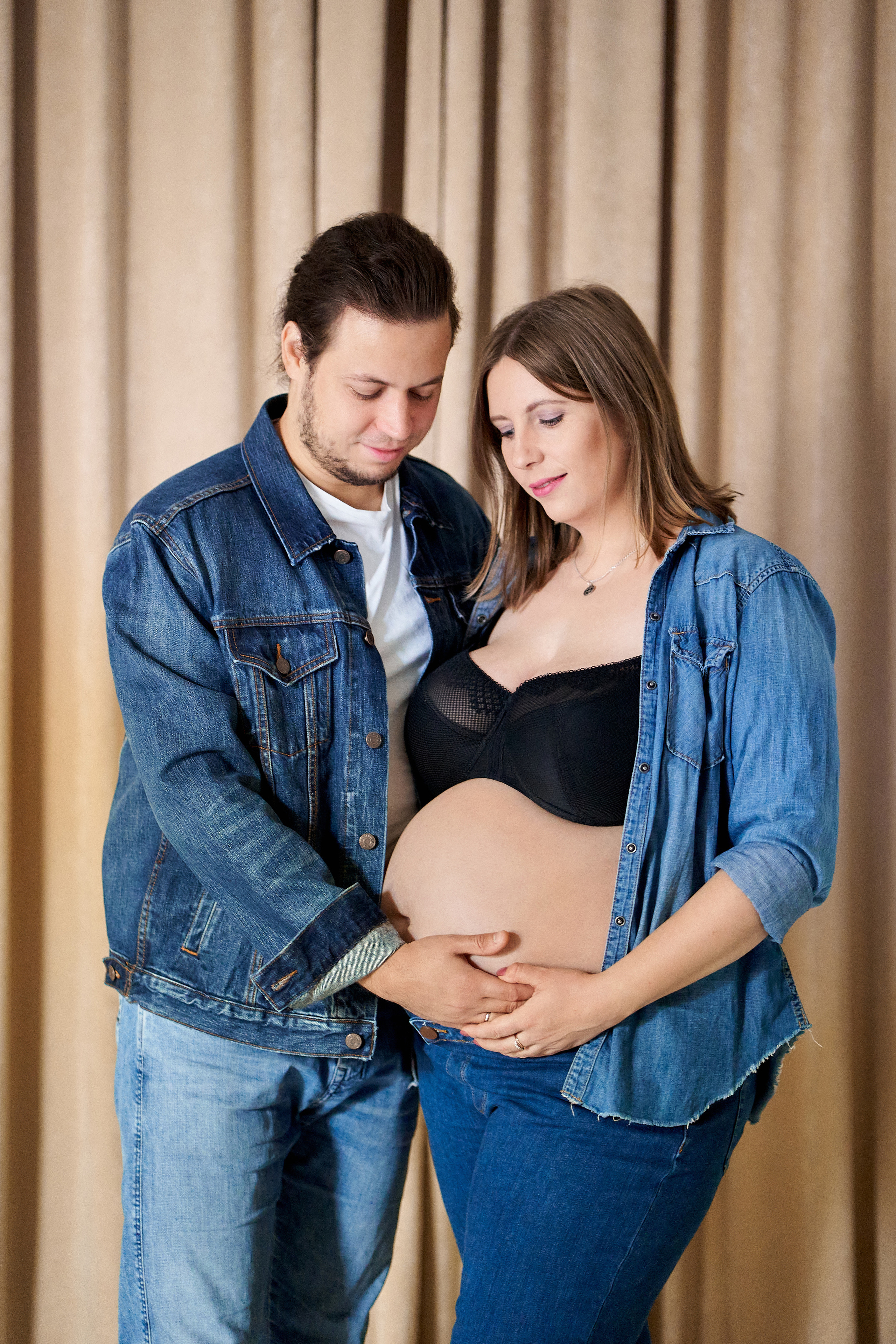 Студийная фотосессия беременности. Свадебный фотограф Даугавпилс, Рига/ Kāzu fotogrāfs Daugavpils, Rīga
