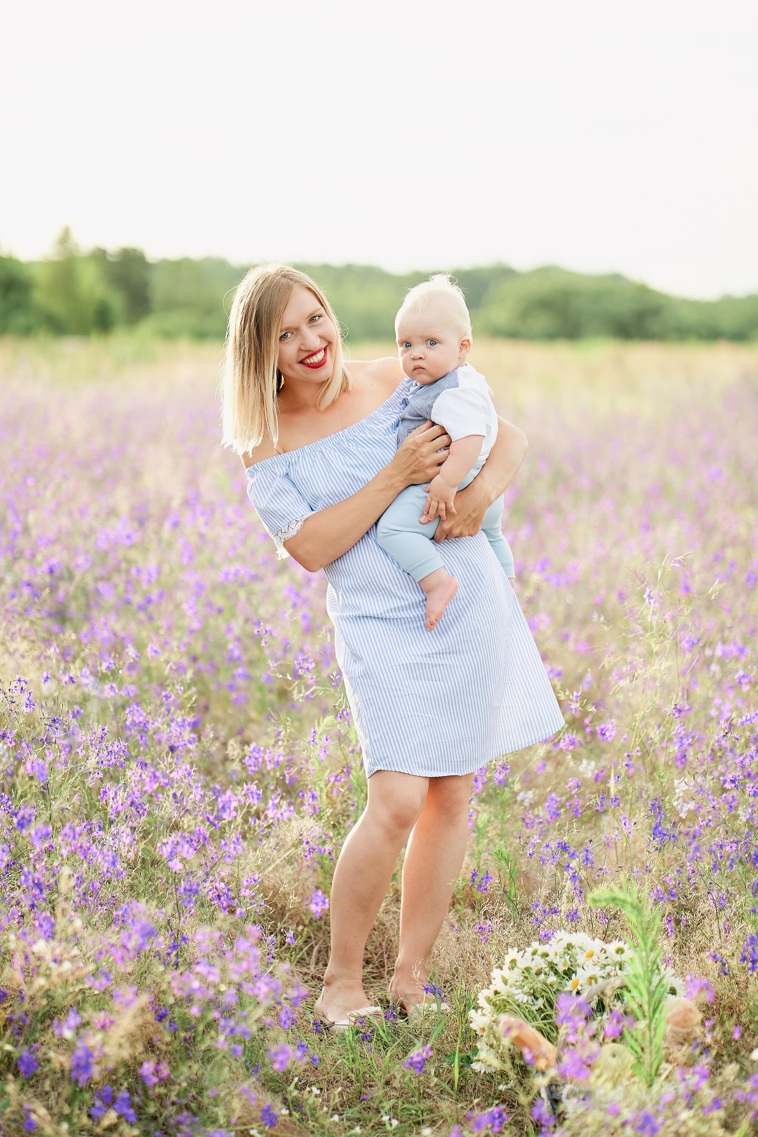 Летнее фиолетовое поле. Свадебный фотограф Даугавпилс, Рига/ Kāzu fotogrāfs Daugavpils, Rīga