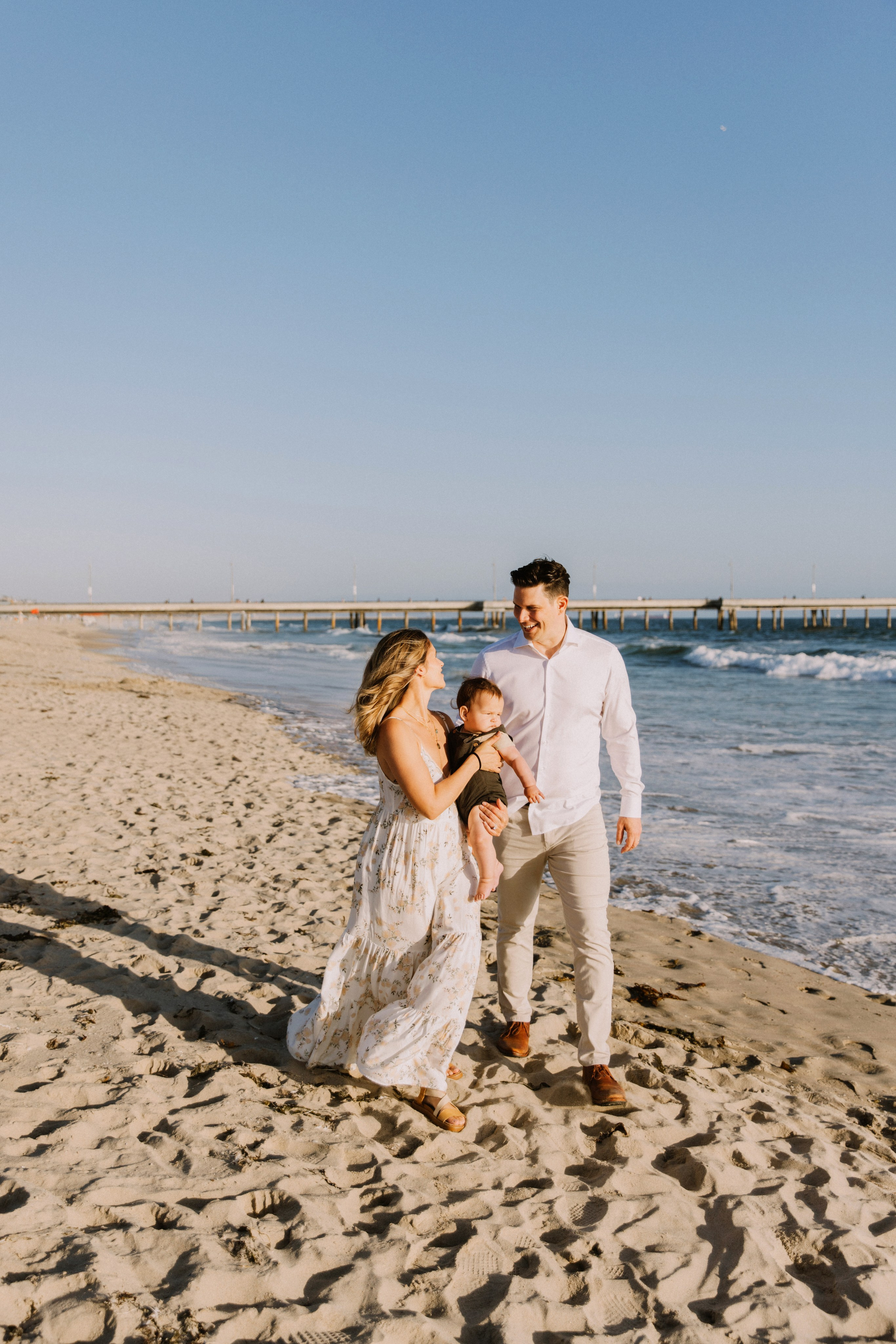 Family Photoshoot at Venice Beach, Los Angeles | Taya Frank. Southern California Family and Couple Photographer