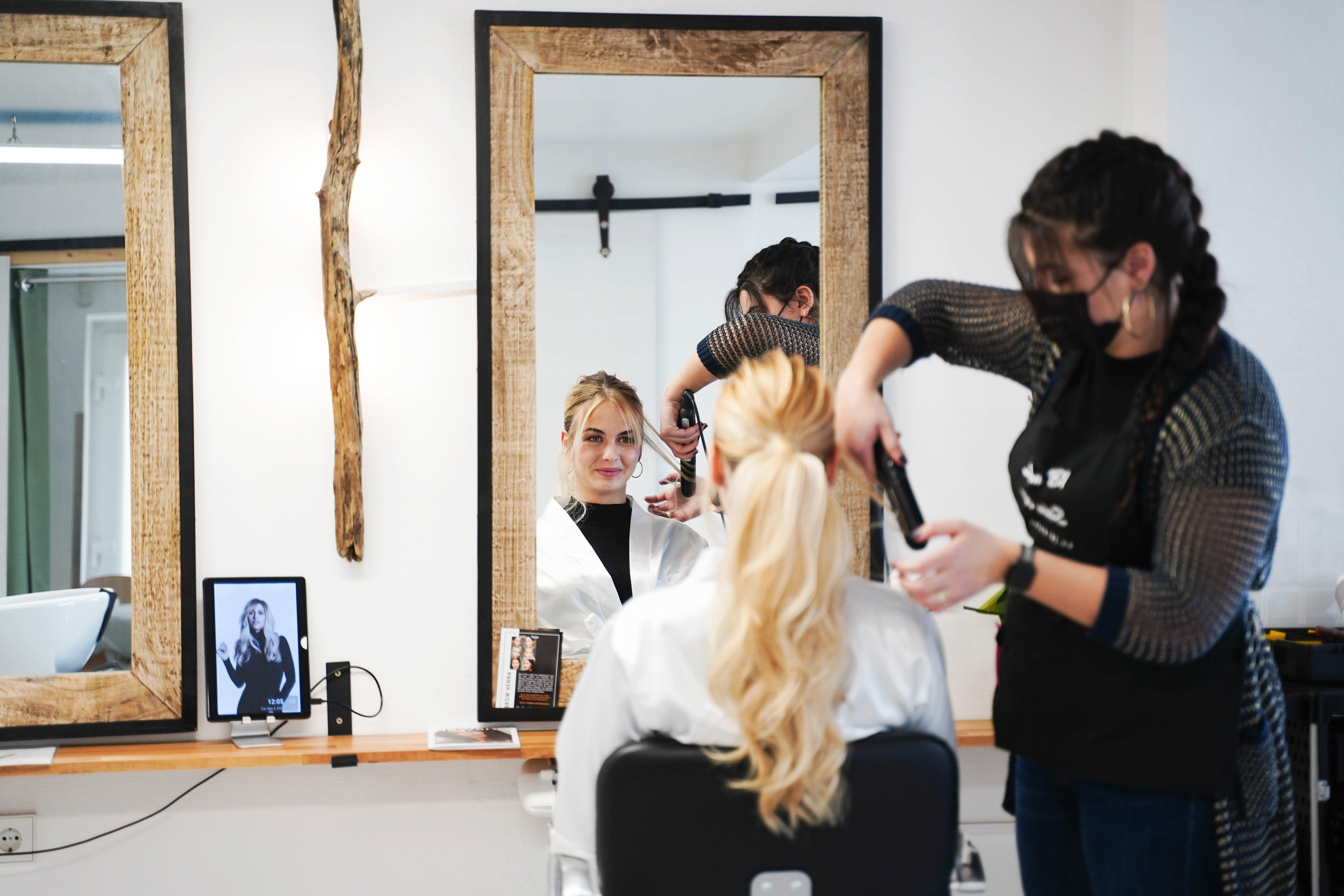 Fotoshooting Salon B1 in Ravensburg. Nina Janeckova Fotografin und Videografin am Bodensee