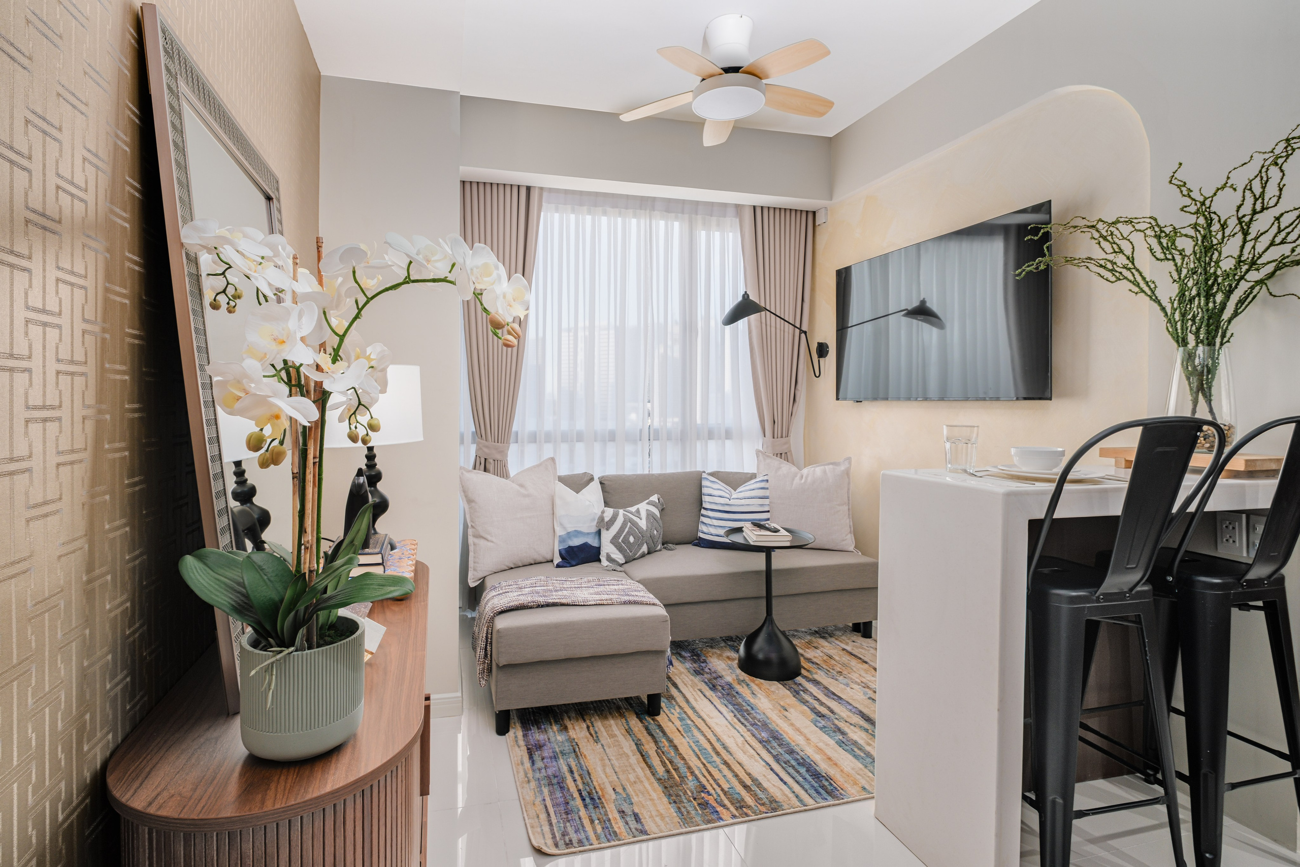 100 Sunshine Plaza // Mandaluyong. Interior & Architectural Photographer Philippines | Argen Carlo Camaclang