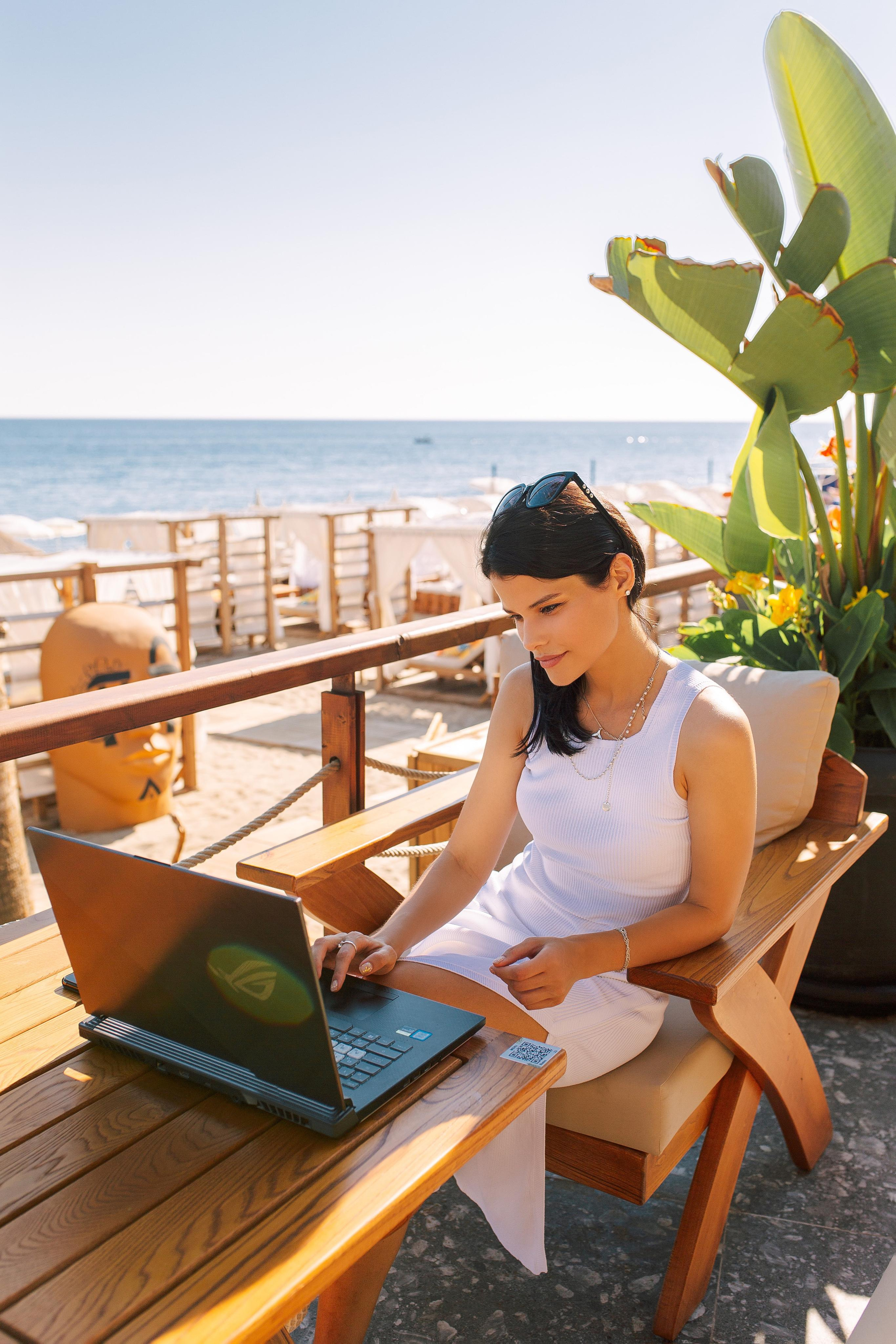 Фотосессия на пляже. Фотограф в Алании в Турции, Аланья, Сиде, Белек, Анталия, Кемер, Конаклы, Окурджалар. Фотосъемки в Алании. Фотосессия в Алания.Алсу Девели