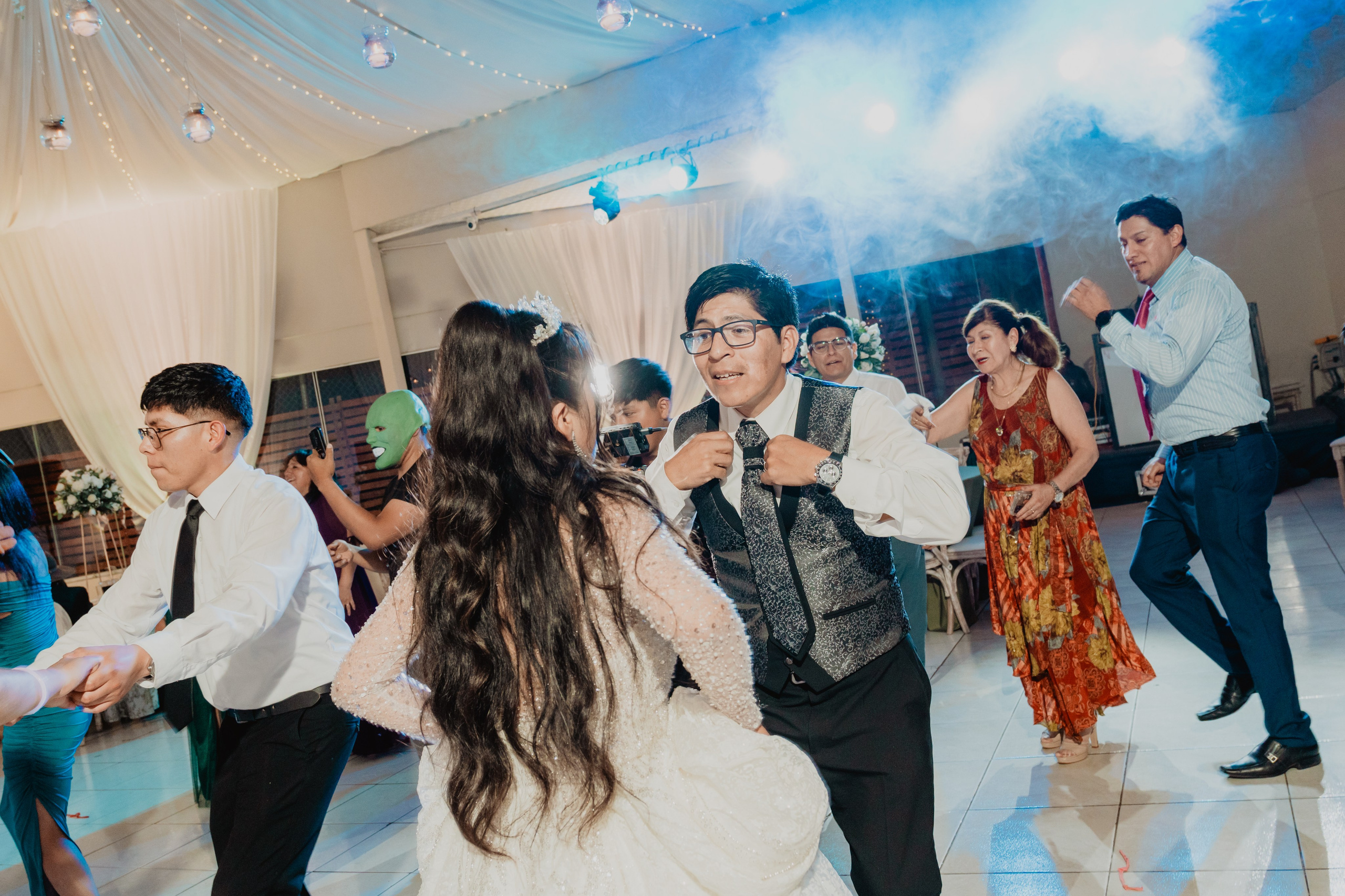 FERNANDO + MARIBEL | BODA RELIGIOSA. Studio KVTA | Fotografía y Video de Bodas en Arequipa
