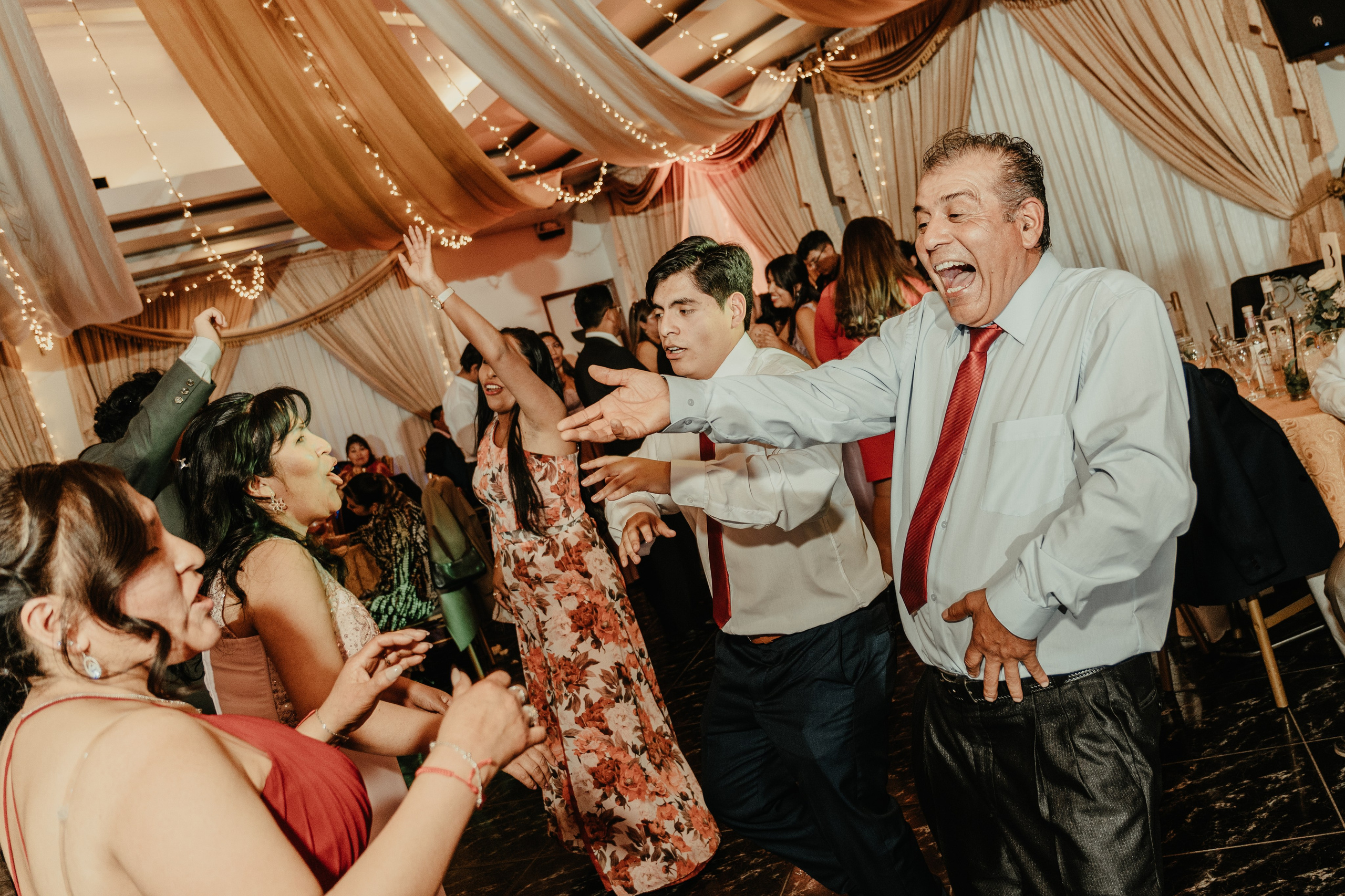 VANESSA + FRANKLIN BODA RELIGIOSA. Studio KVTA | Fotografía y Video de Bodas en Arequipa