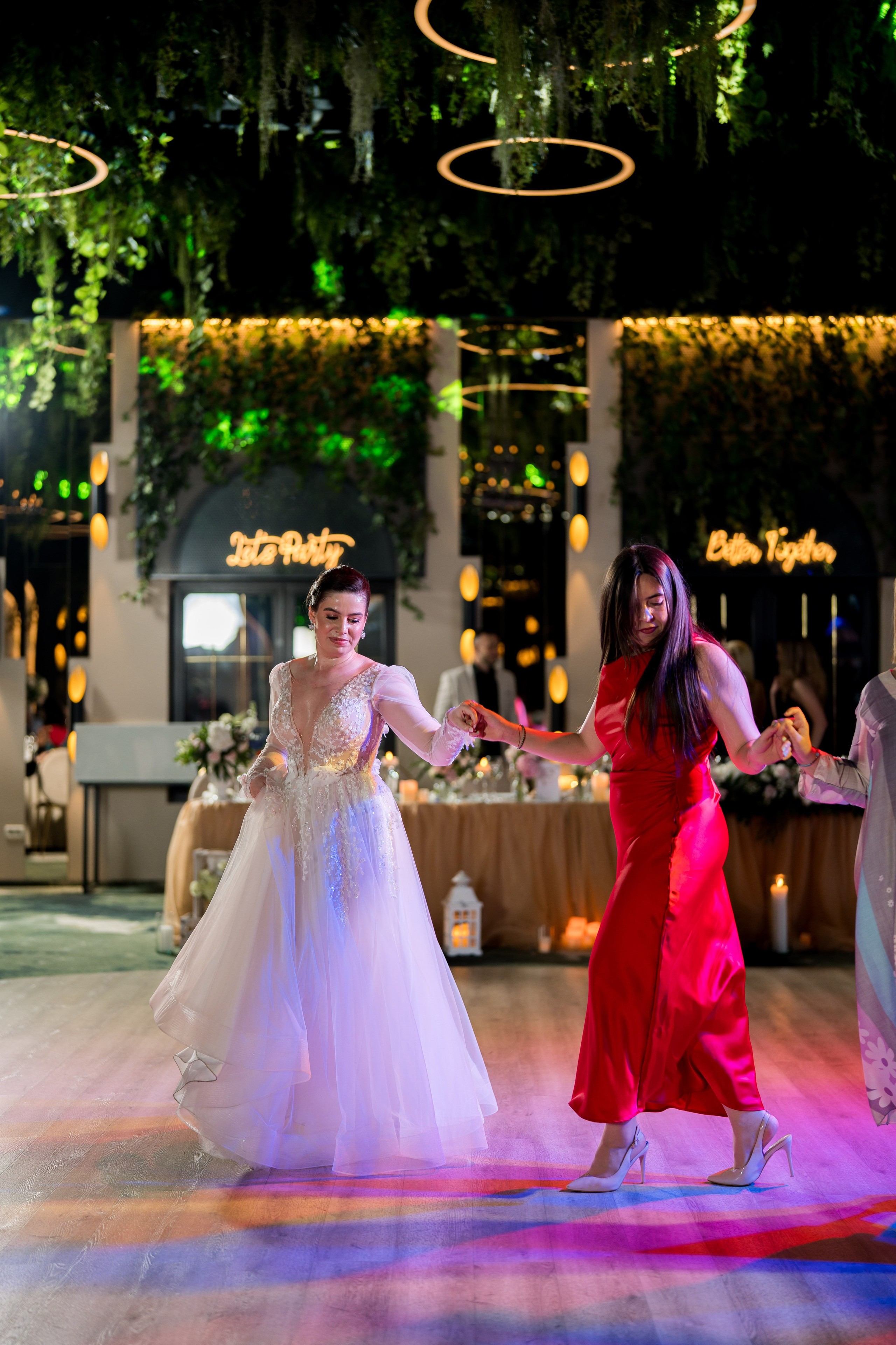 PARTY. Gabriel Florea — Fotograf nuntă București