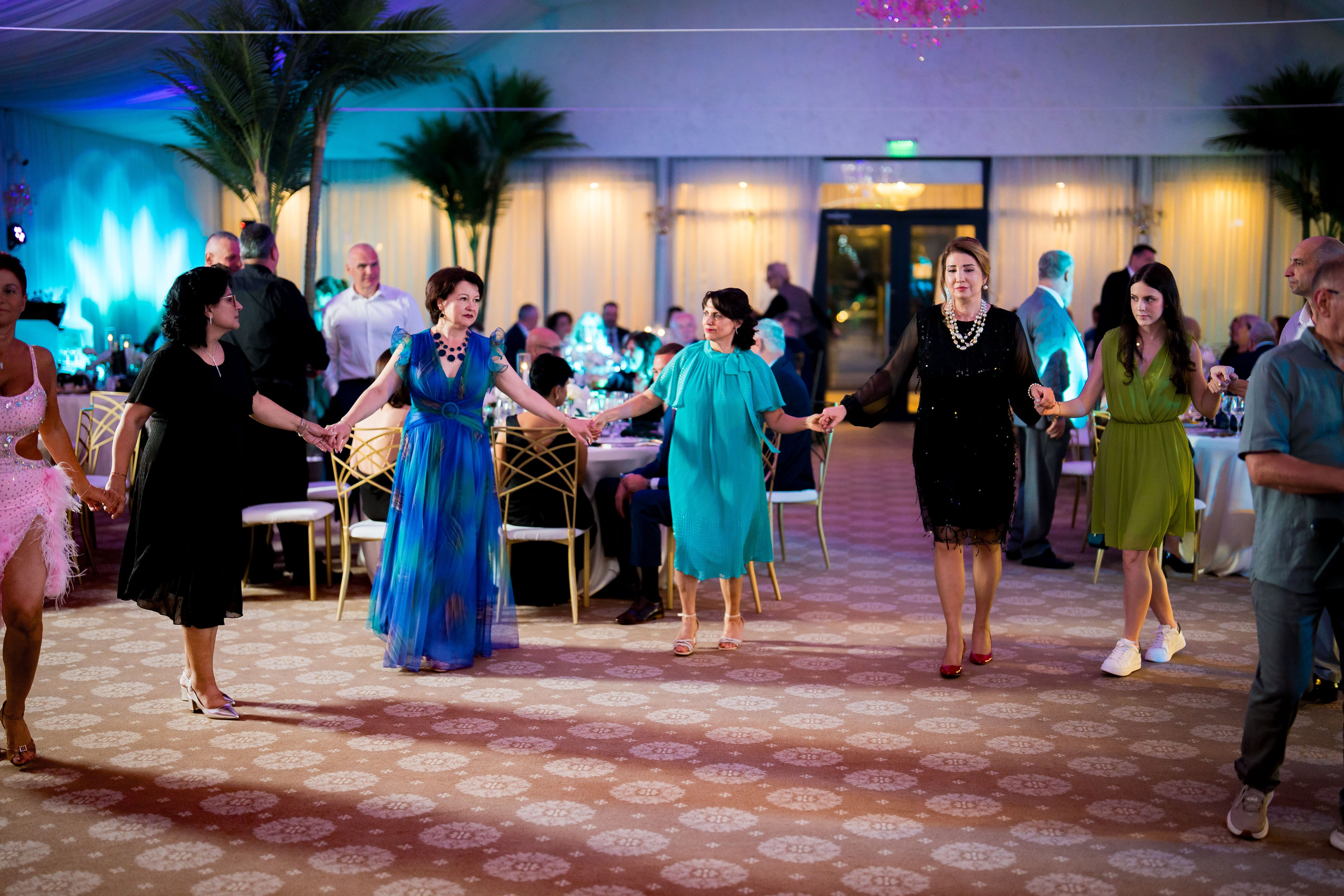 PARTY. Gabriel Florea — Fotograf nuntă București