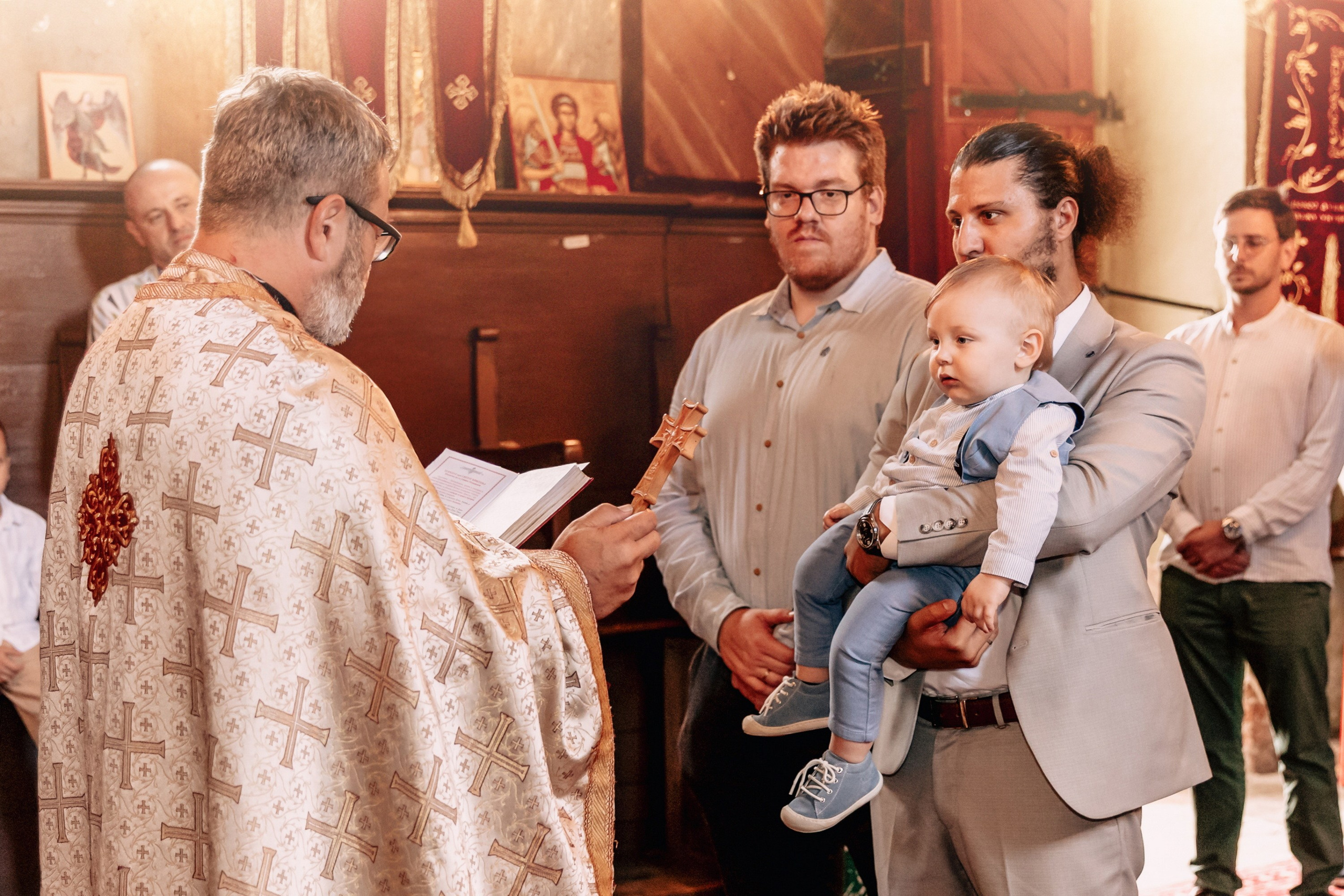 FOTOGRAFISANJE KRŠTENJA. Fotografi iz Backog Petrovca David i Andrea Stojanovic