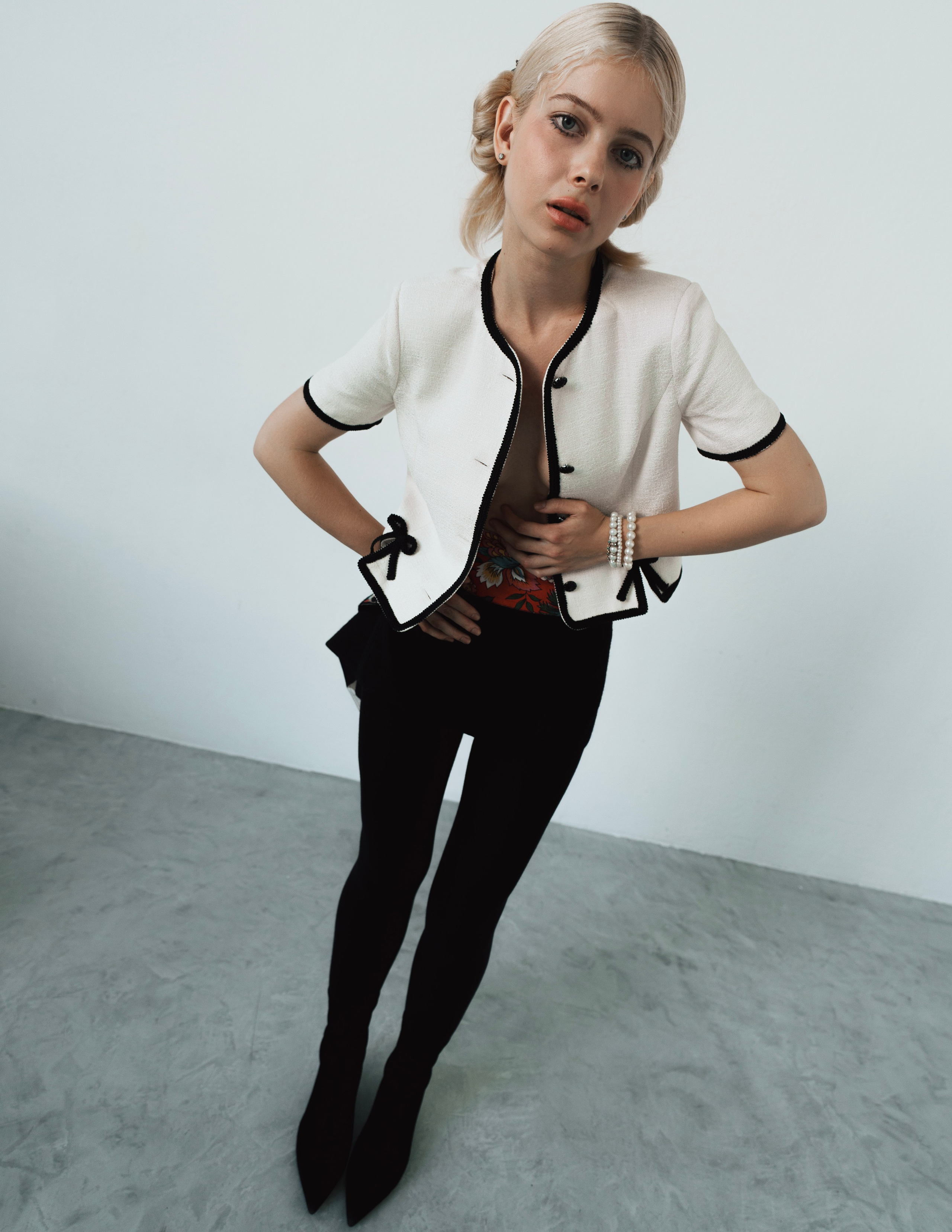 Milky. Alisha Geva женский портретный фотограф в Дубае