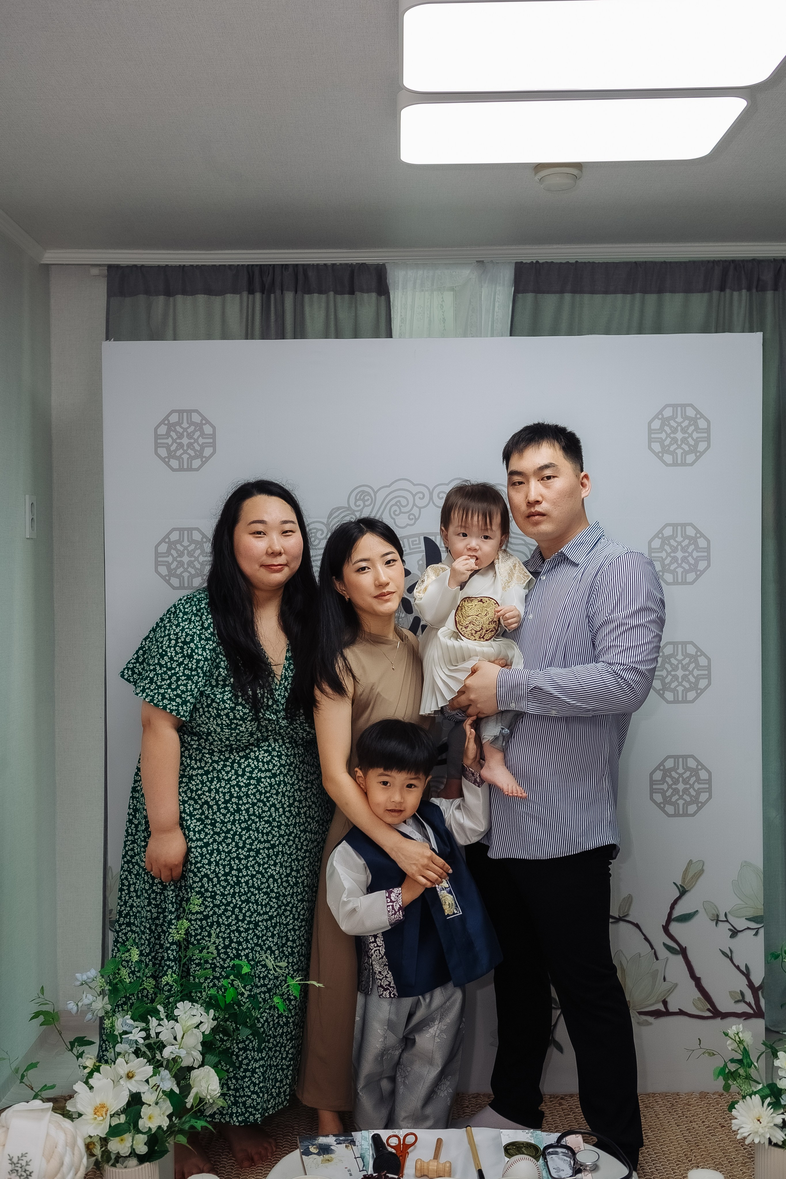 Тео дома и в ресторане. Фотограф беременности, ньюборн и годовасиков в Корее Жанна Хан